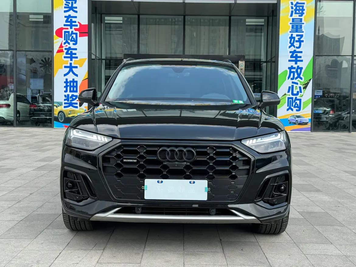 Audi Q5L 2022 г. 59030 км. — фото 2