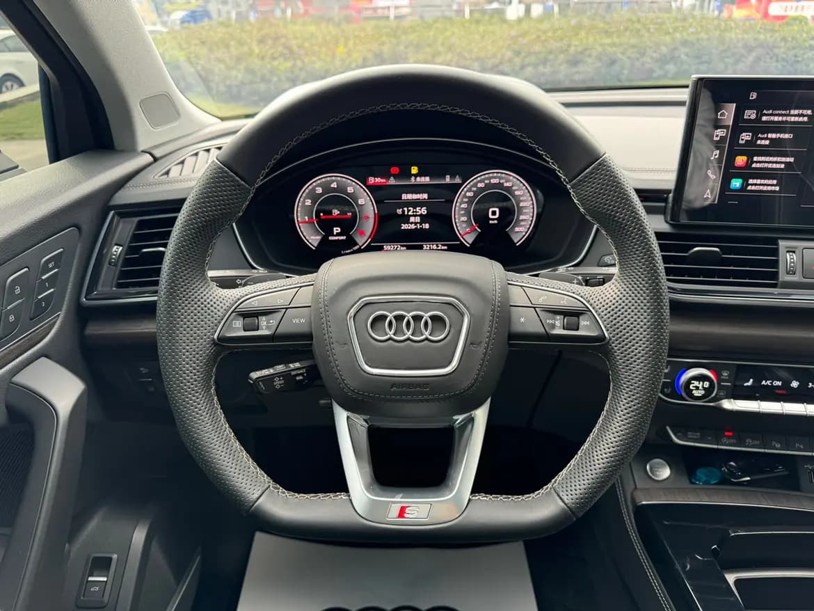 Audi Q5L 2022 г. 59030 км. — фото 17