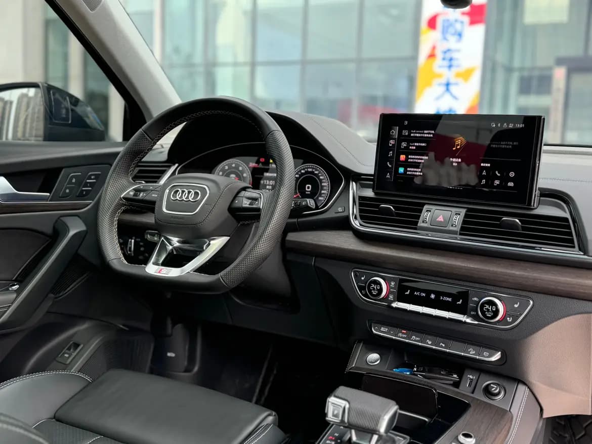 Audi Q5L 2022 г. 59030 км. — фото 21