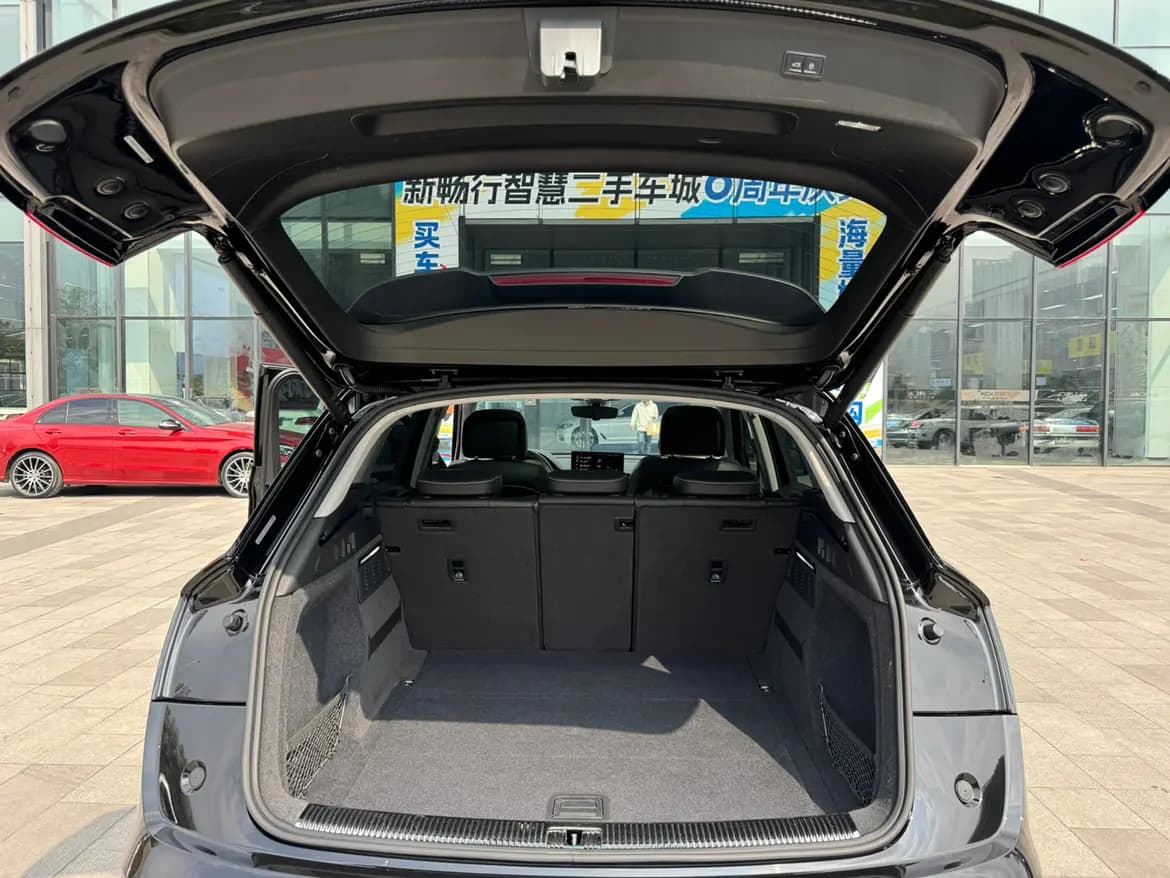 Audi Q5L 2022 г. 59030 км. — фото 26