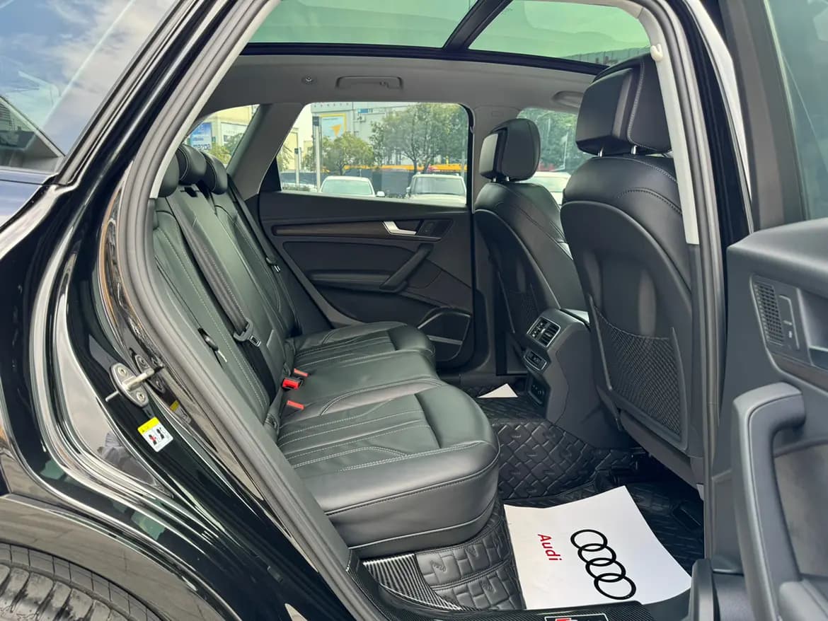 Audi Q5L 2022 г. 59030 км. — фото 29