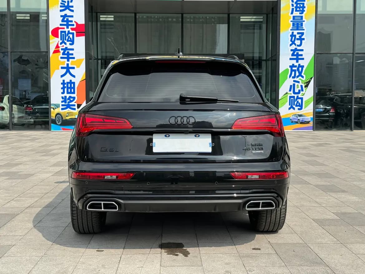Audi Q5L 2022 г. 59030 км. — фото 6