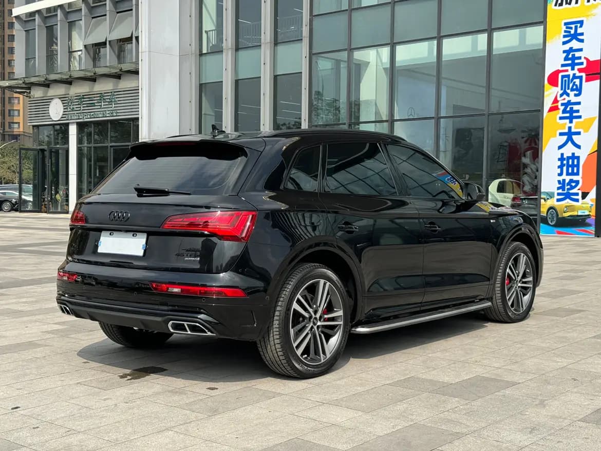 Audi Q5L 2022 г. 59030 км. — фото 7