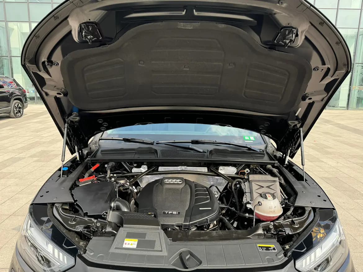 Audi Q5L 2022 г. 59030 км. — фото 8