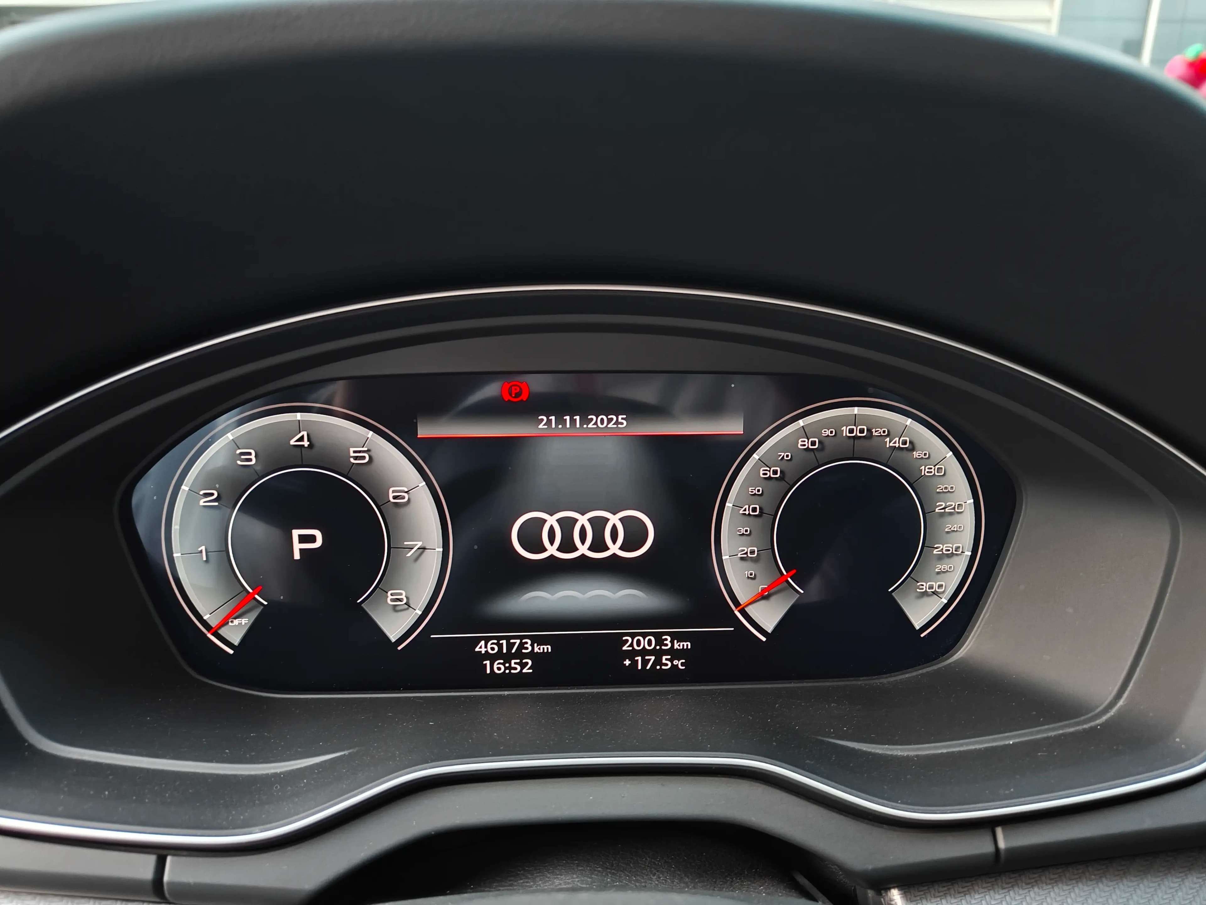 Audi Q5L 2022 г. 46031 км. — фото 12