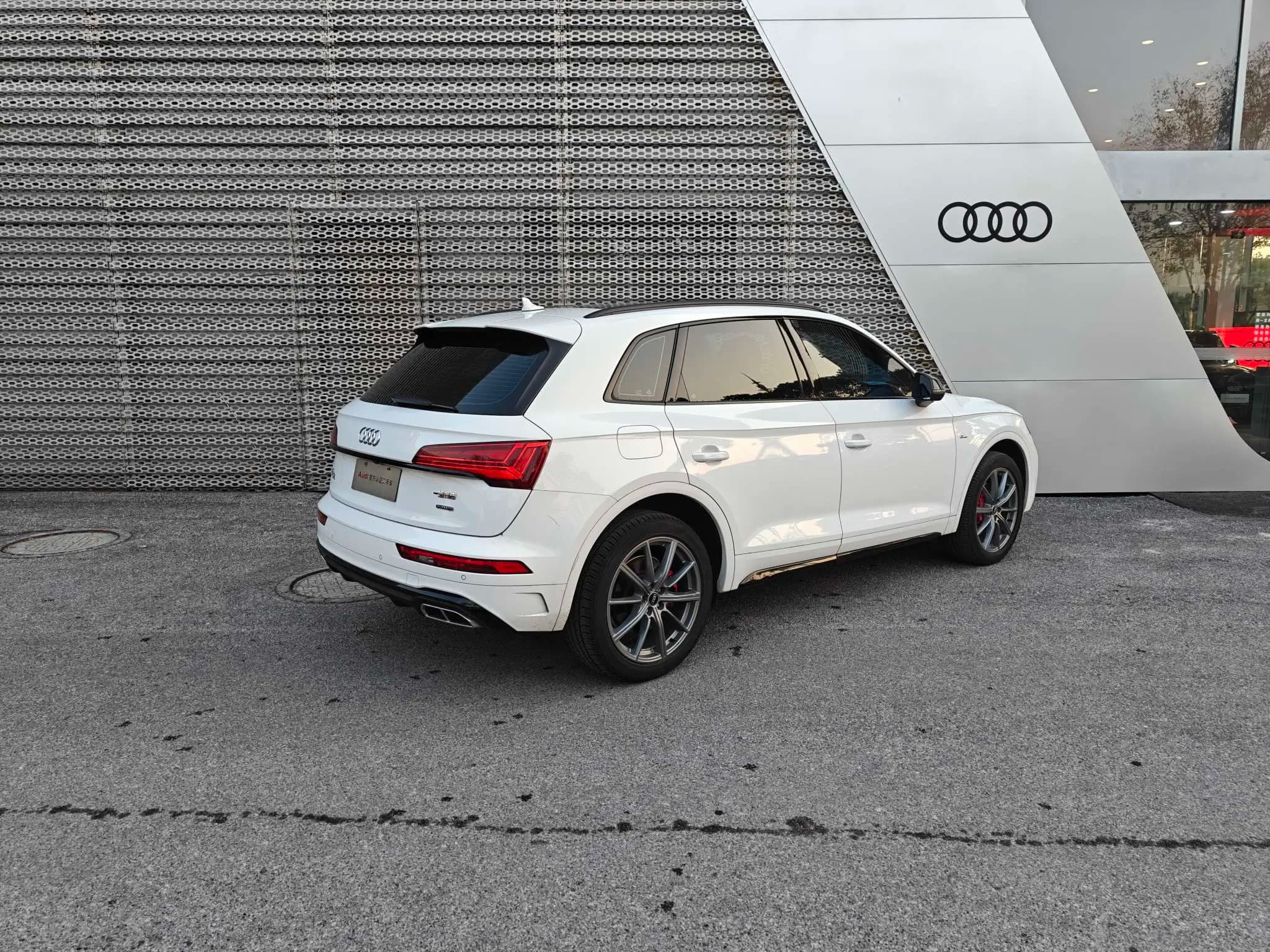 Audi Q5L 2022 г. 46031 км. — фото 7