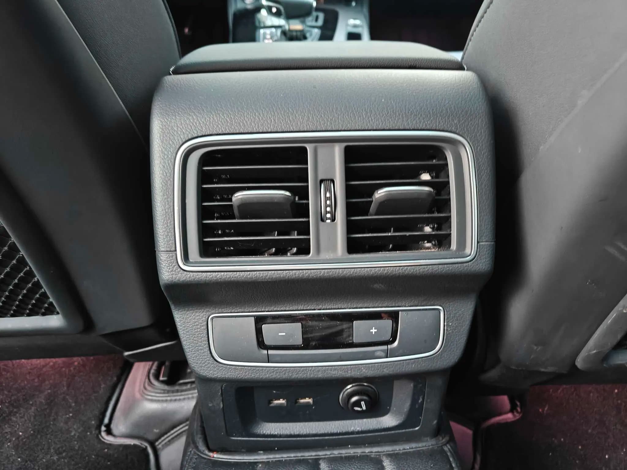 Audi Q5L 2022 г. 46031 км. — фото 10