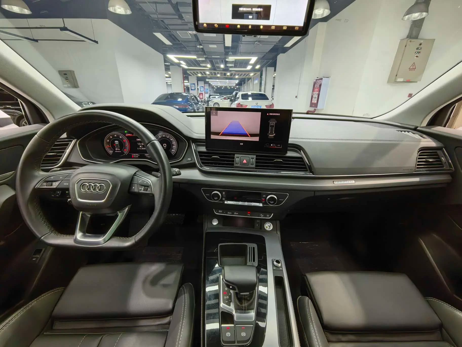 Audi Q5L 2022 г. 114338 км. — фото 11