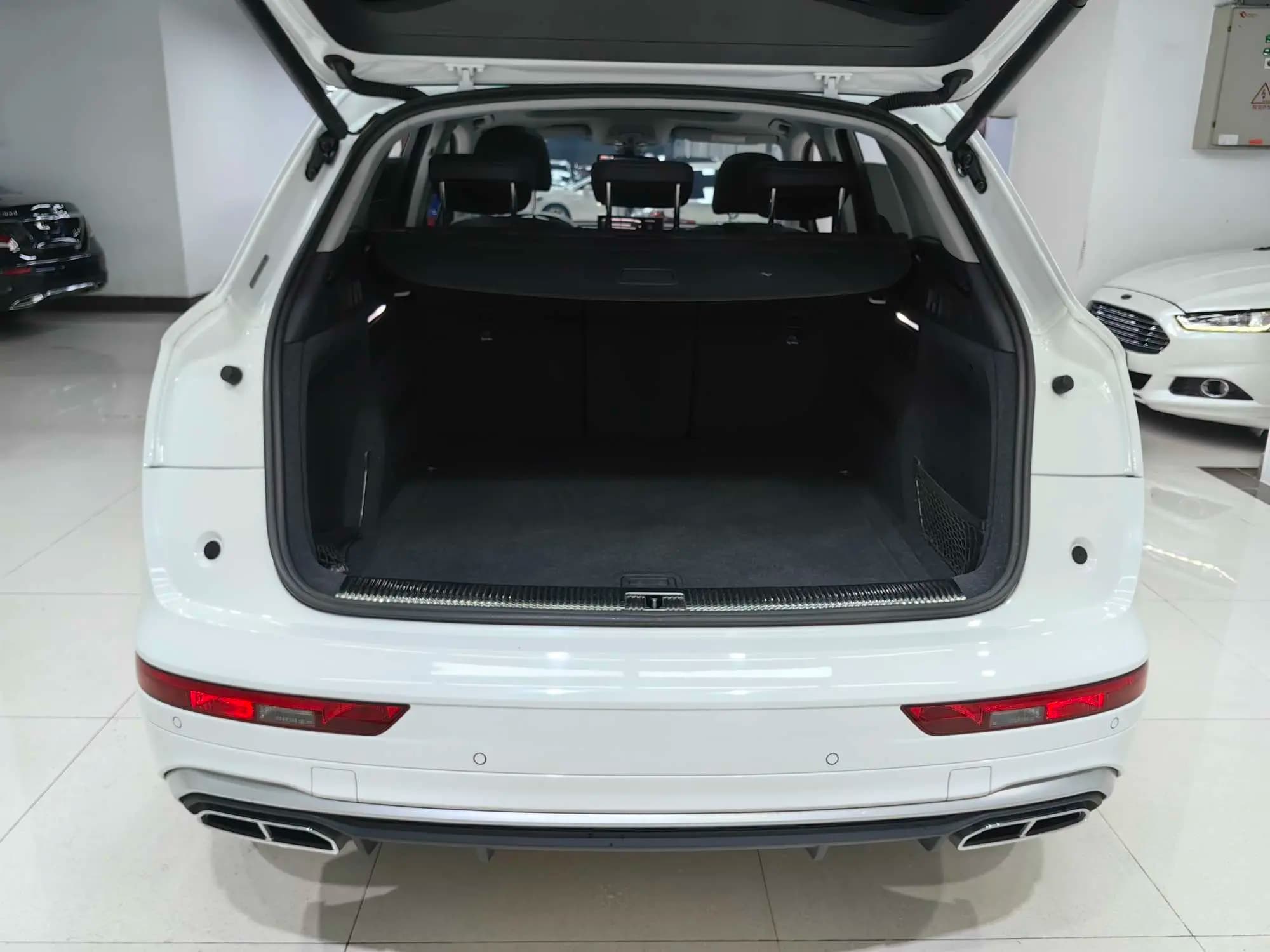 Audi Q5L 2022 г. 114338 км. — фото 19
