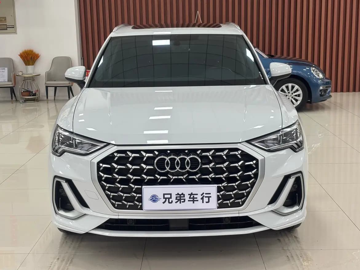 Audi Q3 2024 г. 16000 км. — фото 2