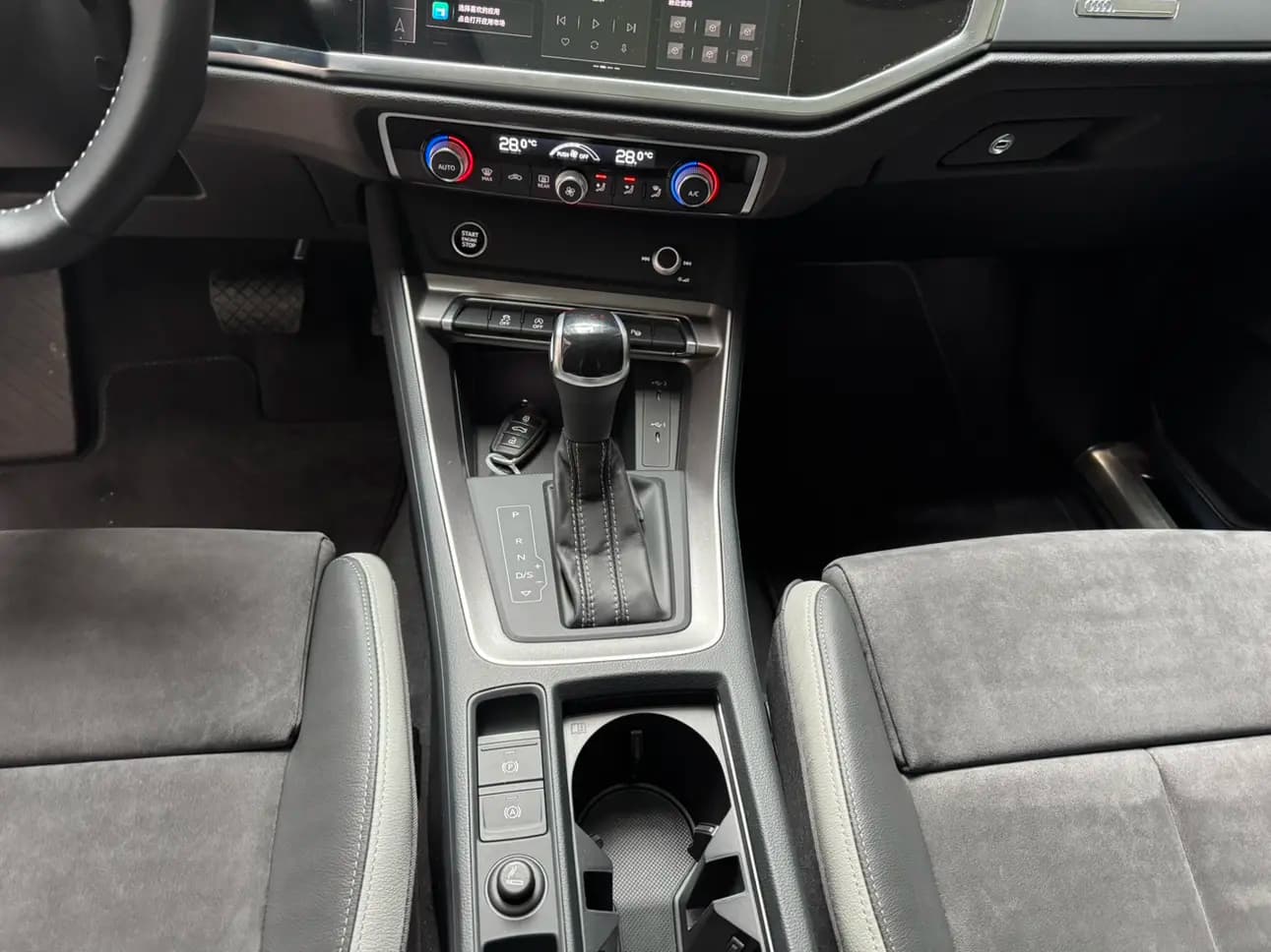 Audi Q3 2022 г. 36500 км. — фото 18