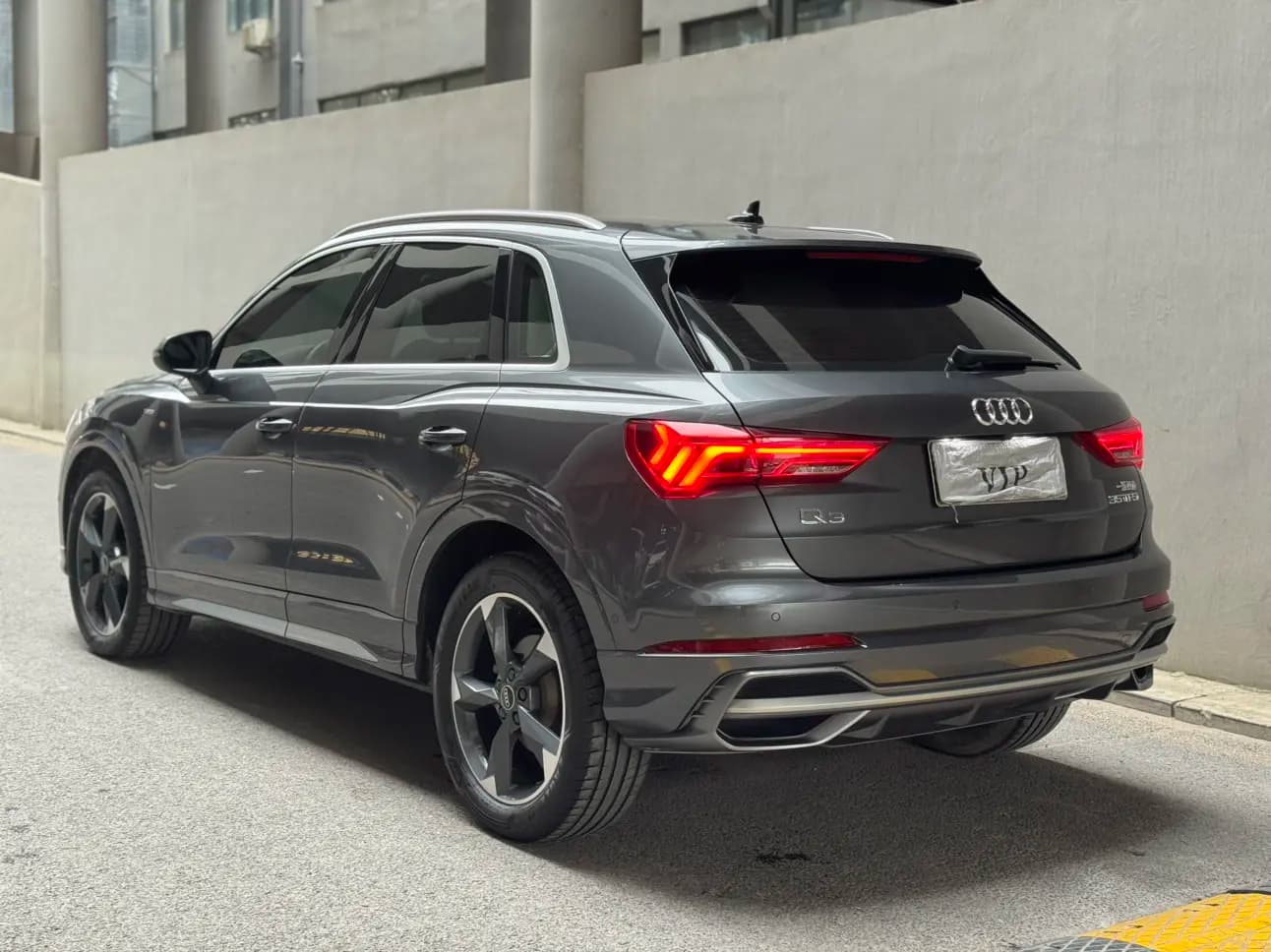 Audi Q3 2022 г. 36500 км. — фото 4