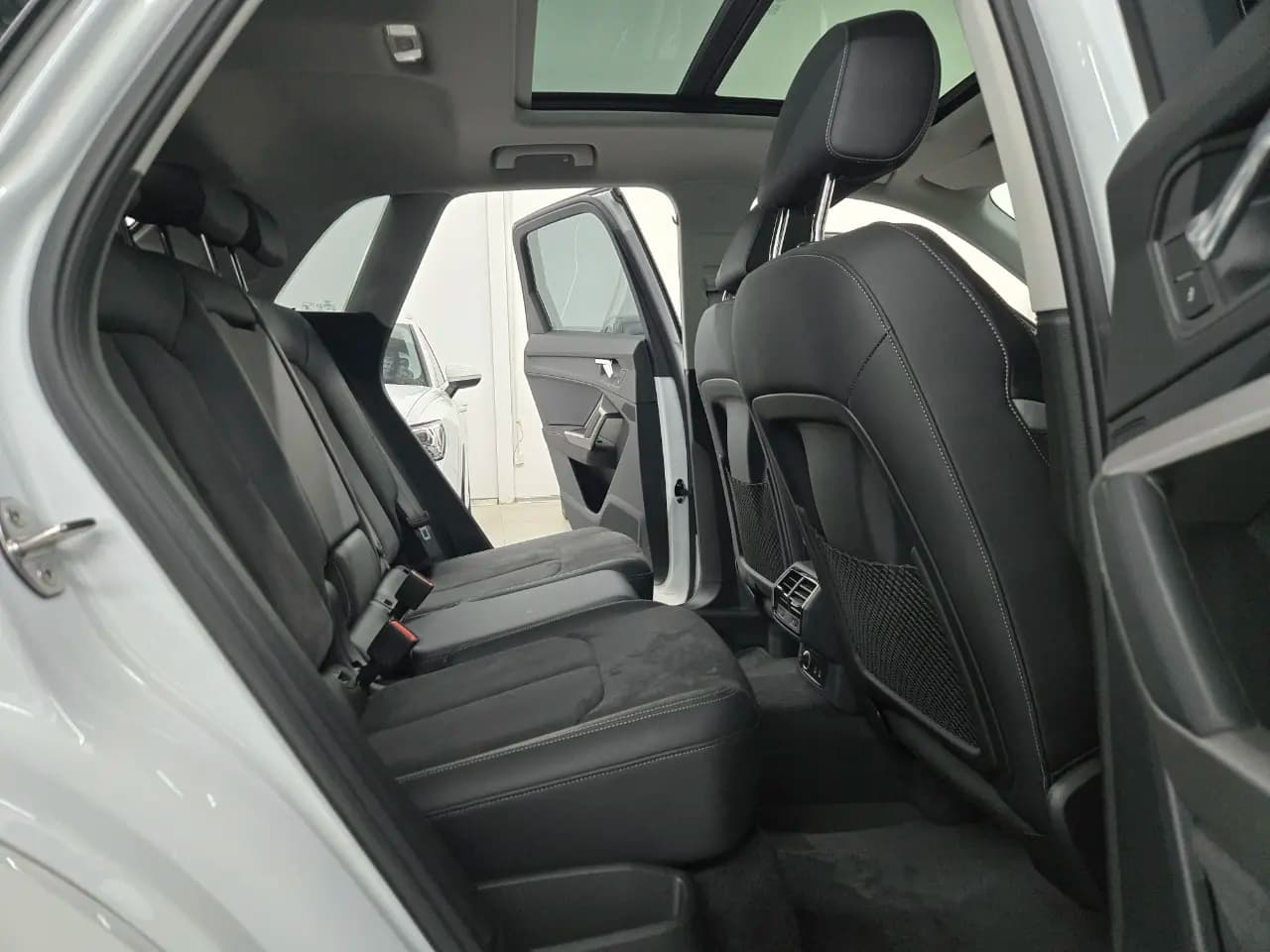 Audi Q3 2022 г. 21000 км. — фото 17