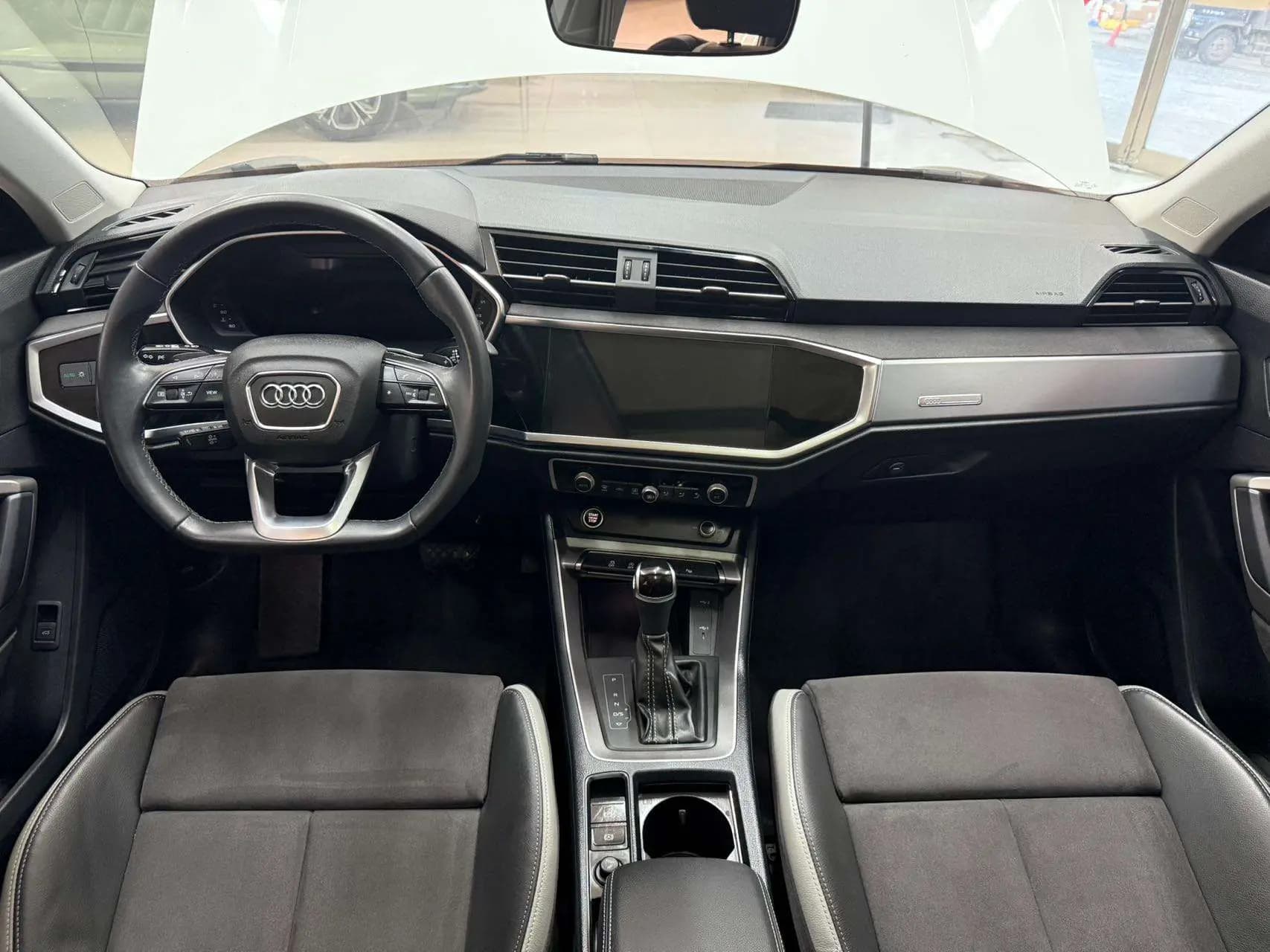 Audi Q3 2022 г. 37000 км. — фото 13