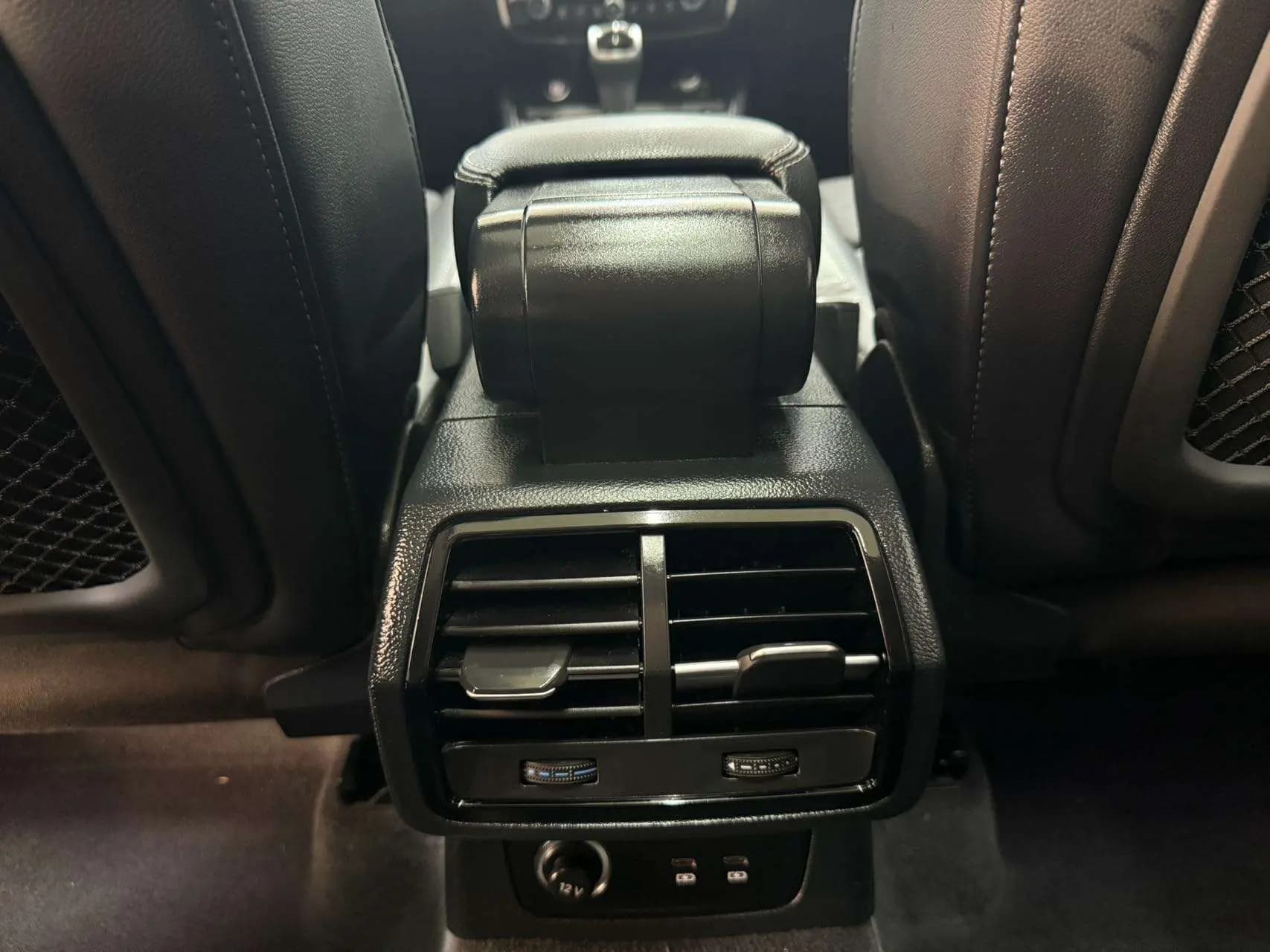 Audi Q3 2022 г. 37000 км. — фото 10