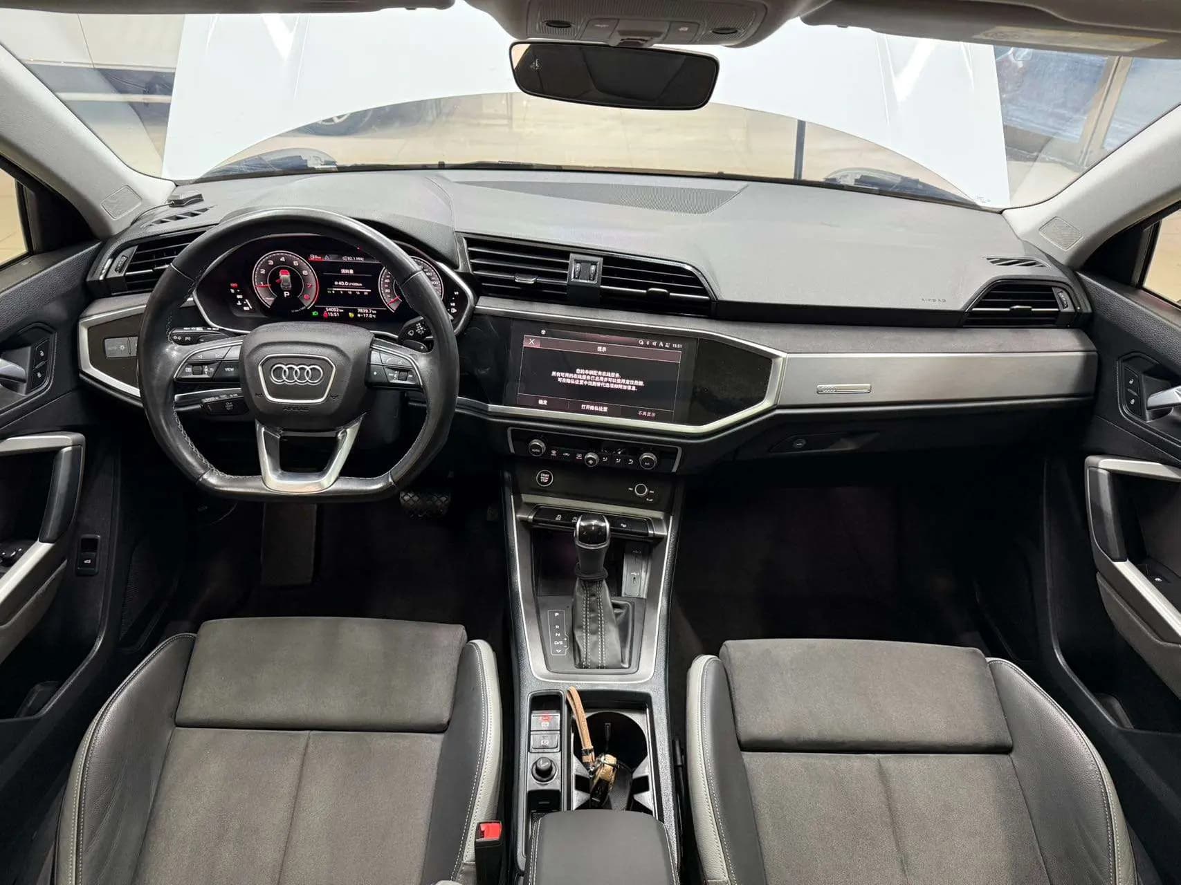 Audi Q3 2022 г. 54000 км. — фото 12