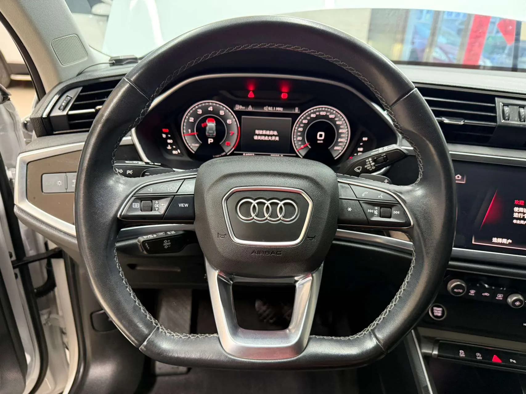 Audi Q3 2022 г. 54000 км. — фото 14