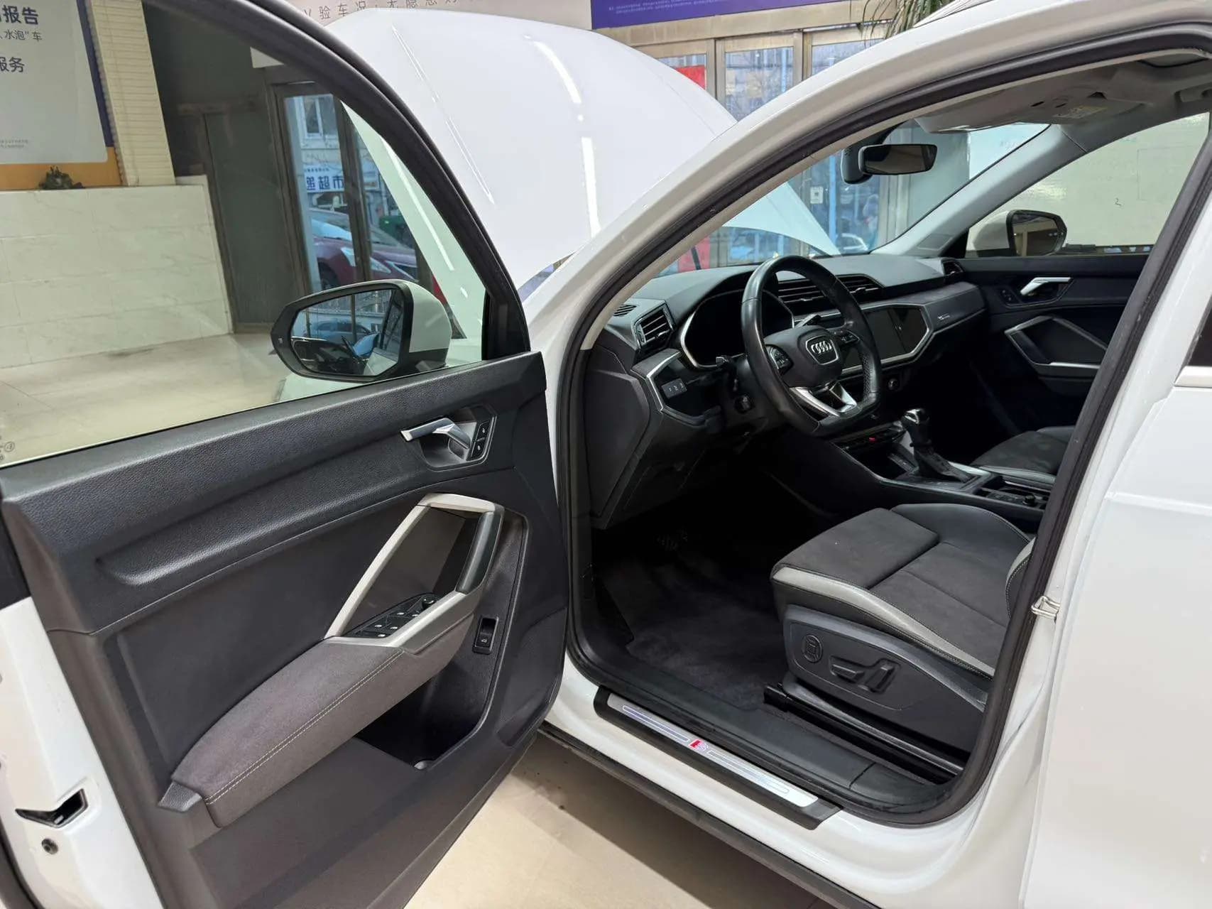 Audi Q3 2022 г. 54000 км. — фото 19