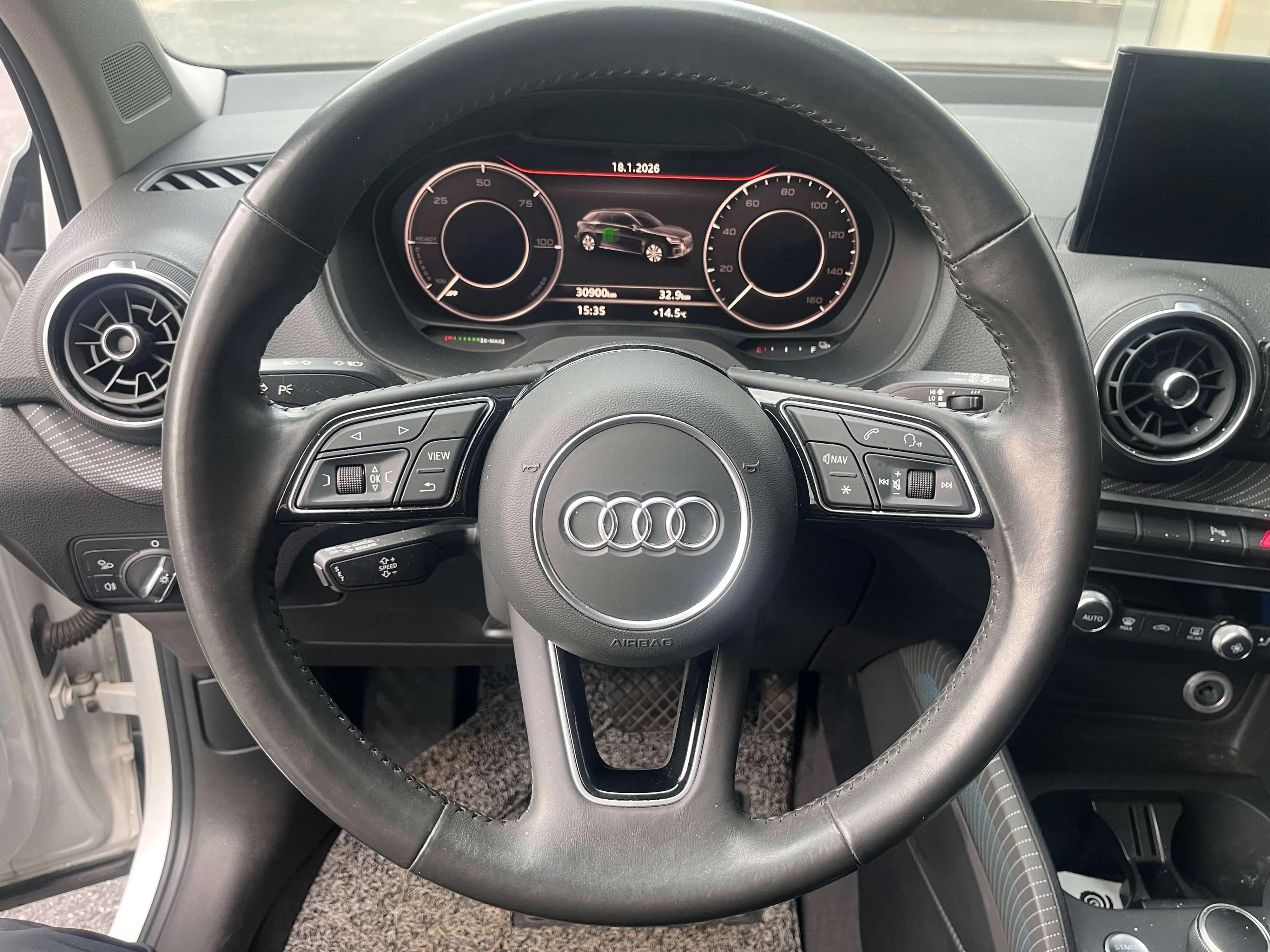 Audi Q2L e-tron 2021 г. 30098 км. — фото 10