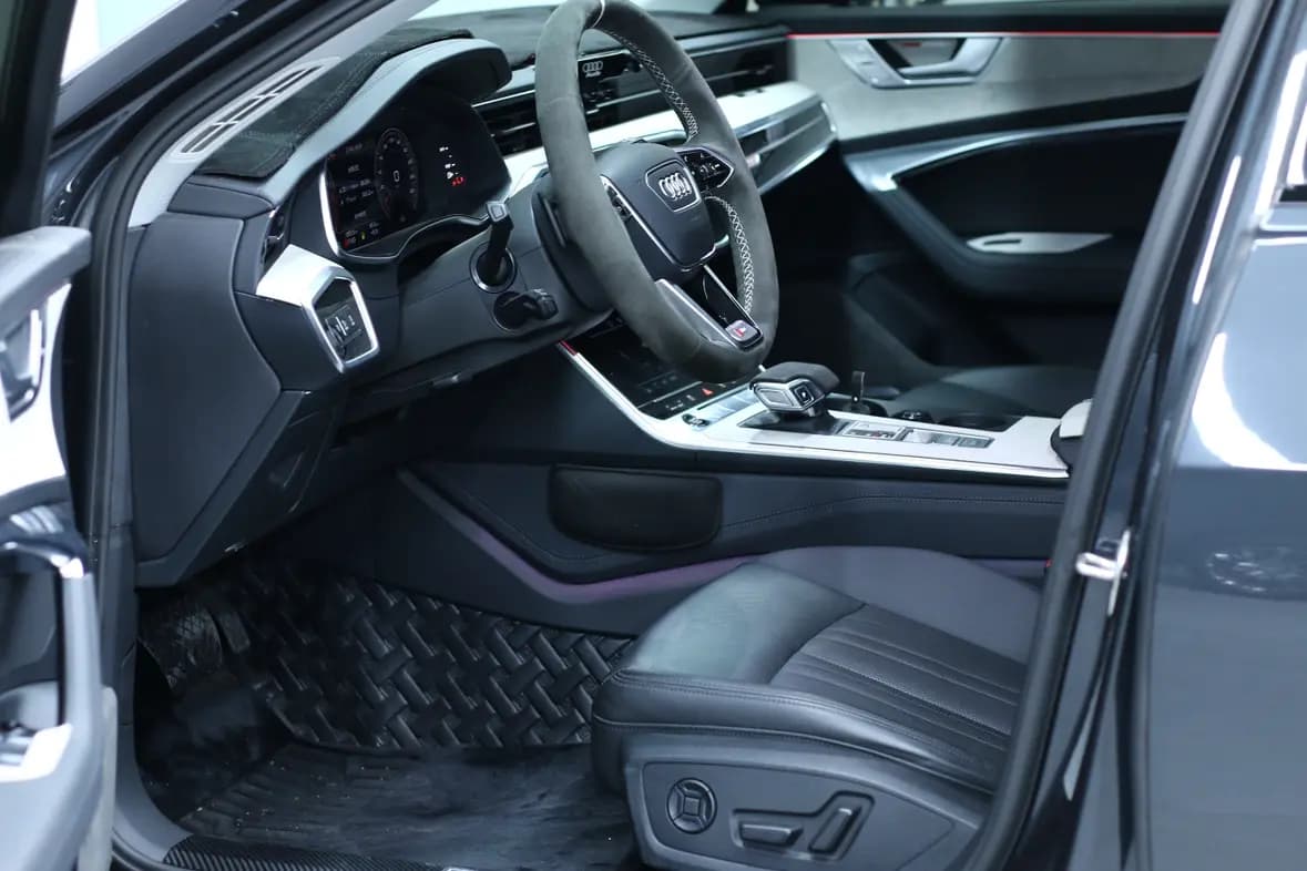 Audi A6 2023 г. 19029 км. — фото 10