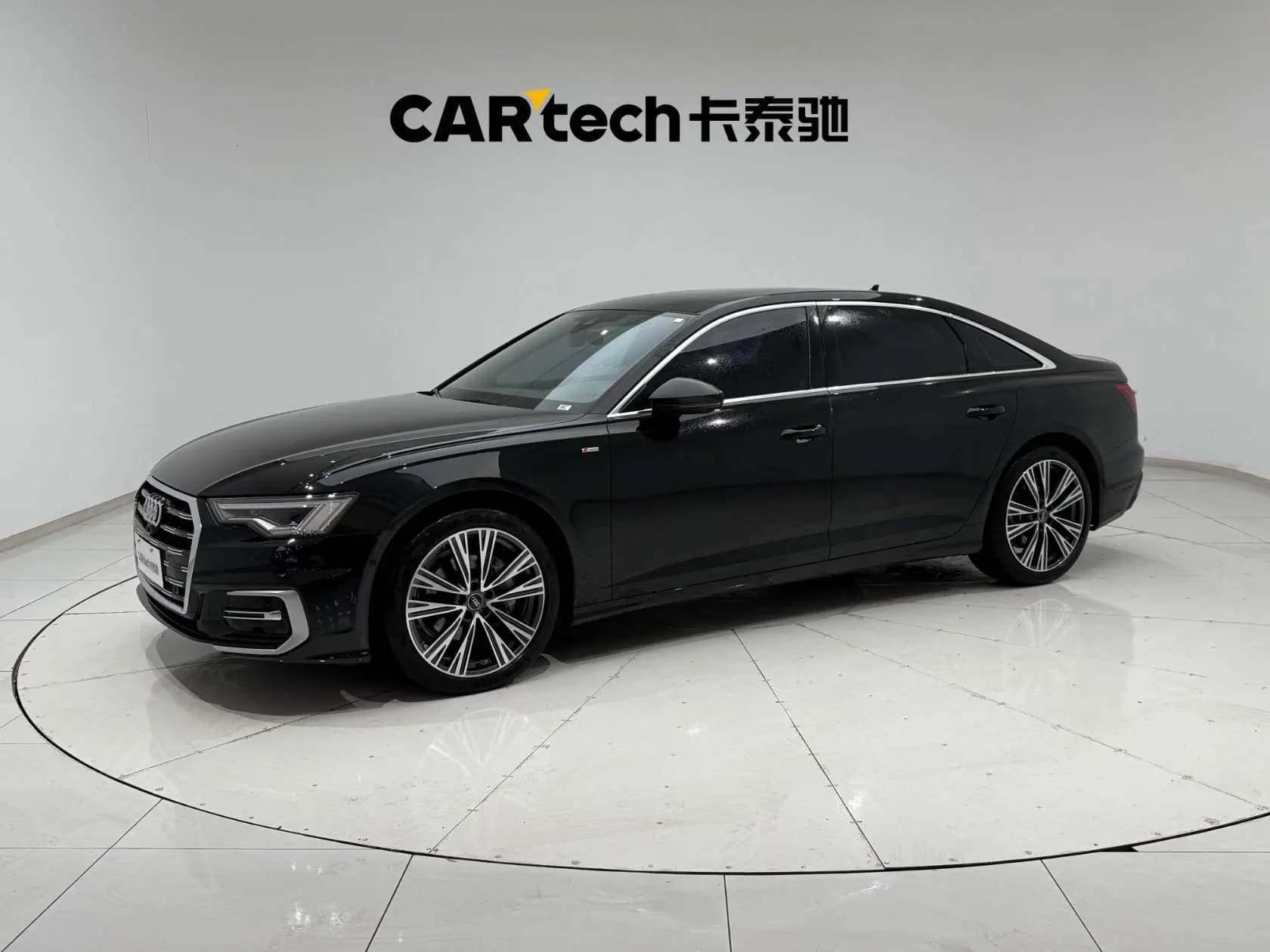 Audi A6L 2024 г. 14926 км.