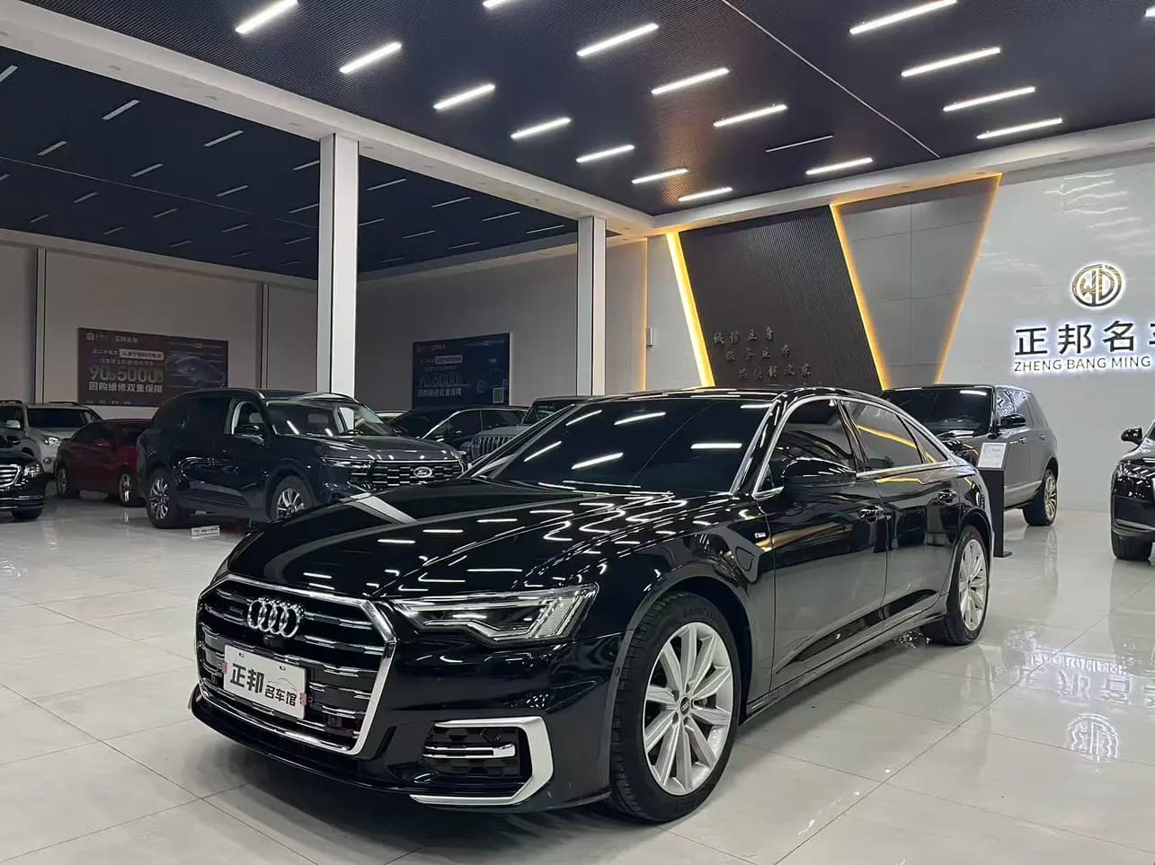 Audi A6L 2024 г. 12127 км.