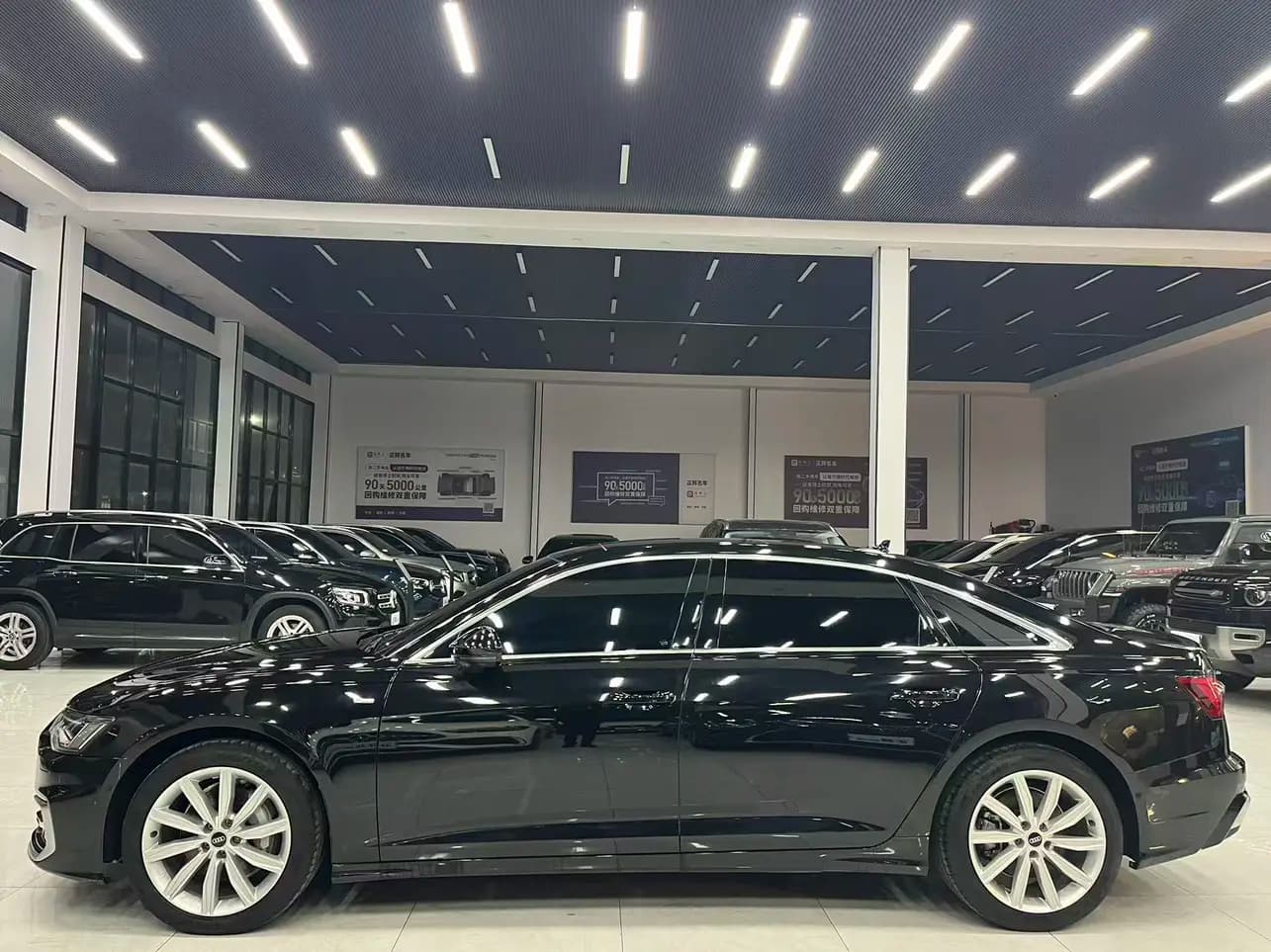 Audi A6L 2024 г. 12127 км. — фото 2
