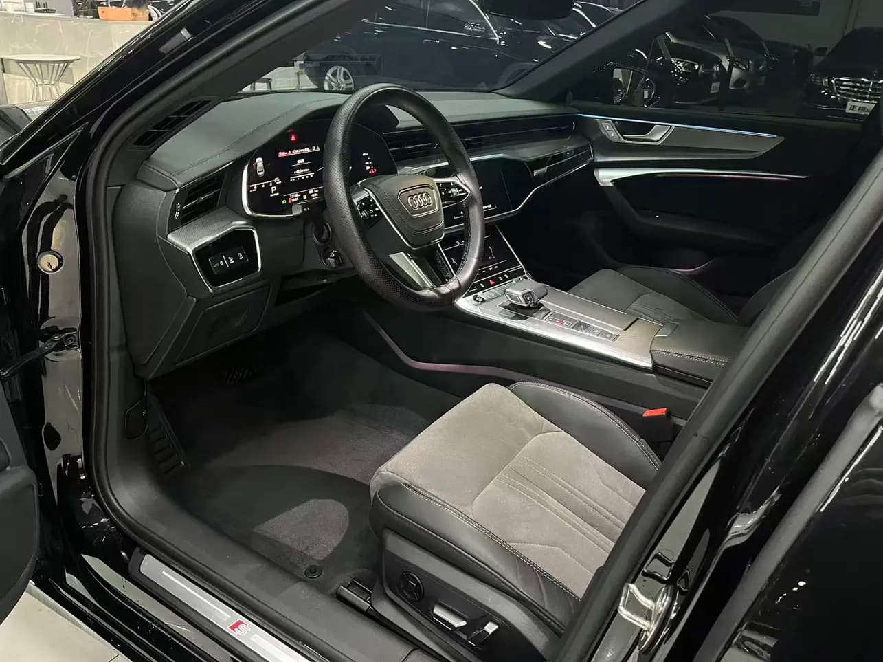 Audi A6L 2024 г. 12127 км. — фото 12
