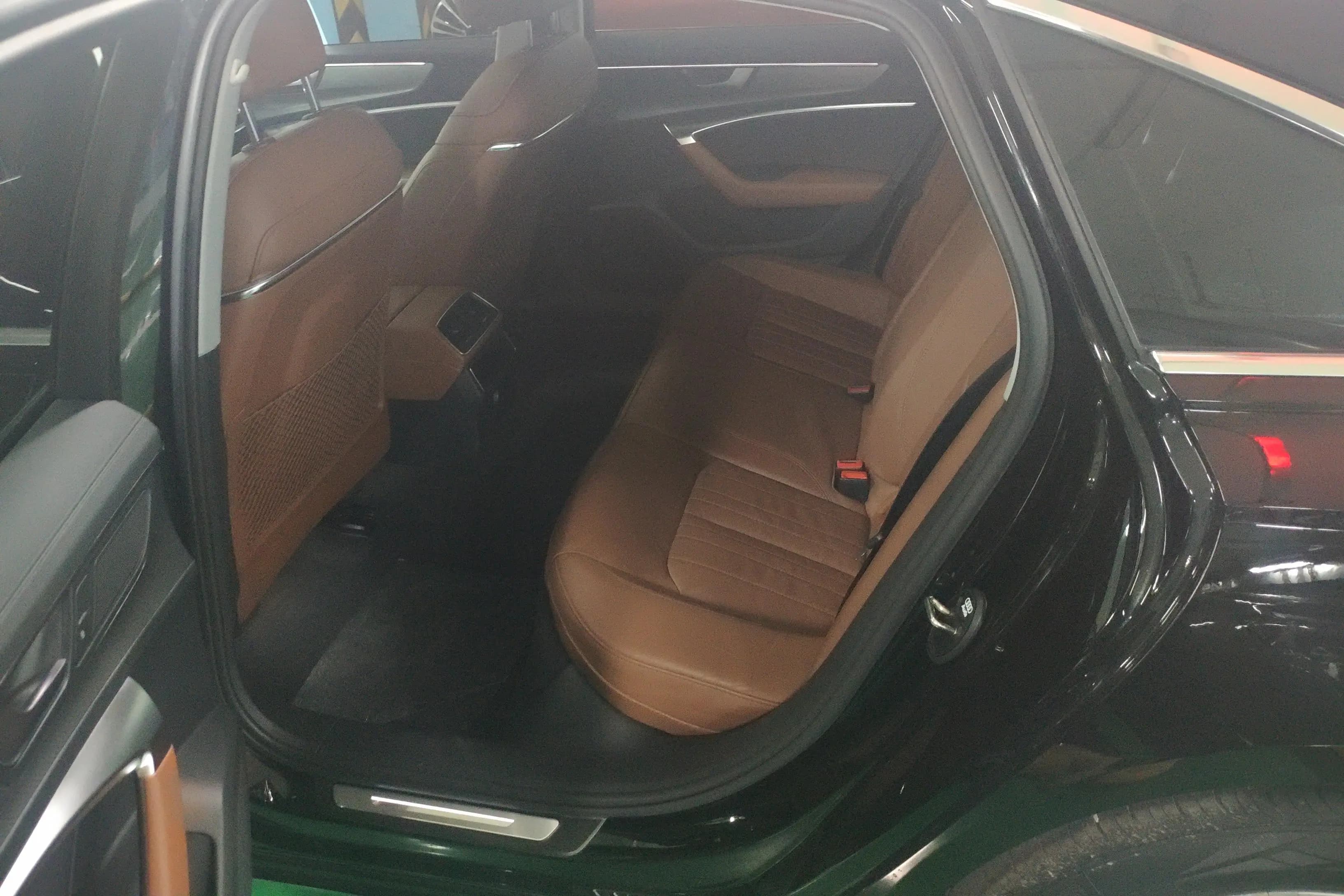 Audi A6L 2021 г. 64396 км. — фото 16