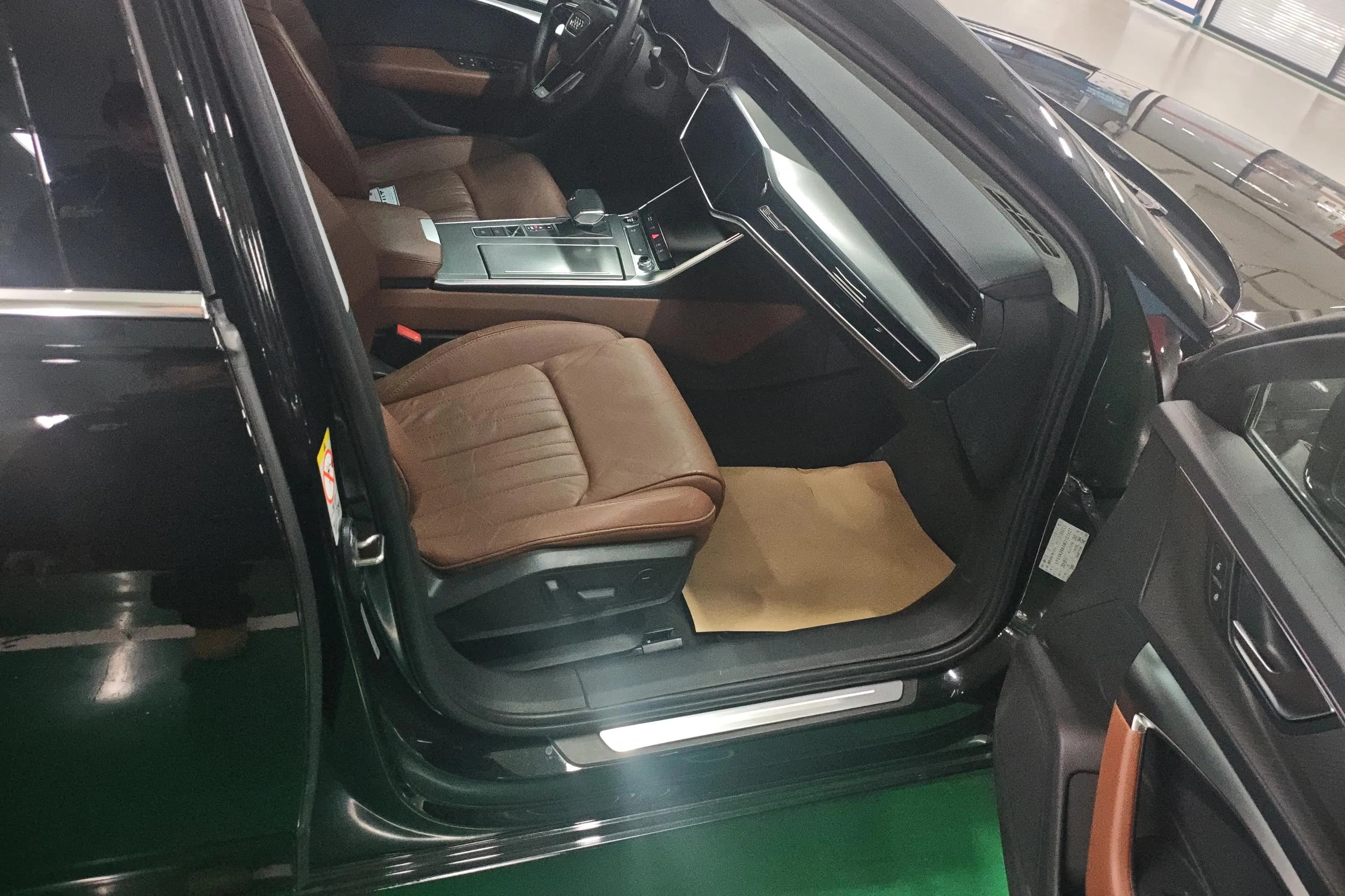 Audi A6L 2021 г. 64396 км. — фото 9