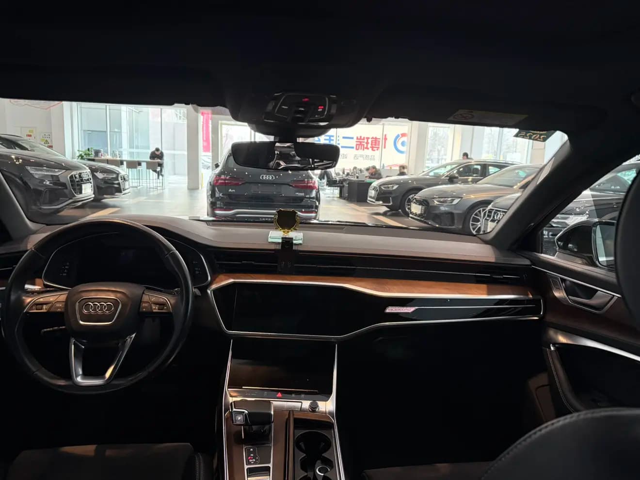 Audi A6L 2023 г. 48828 км. — фото 11