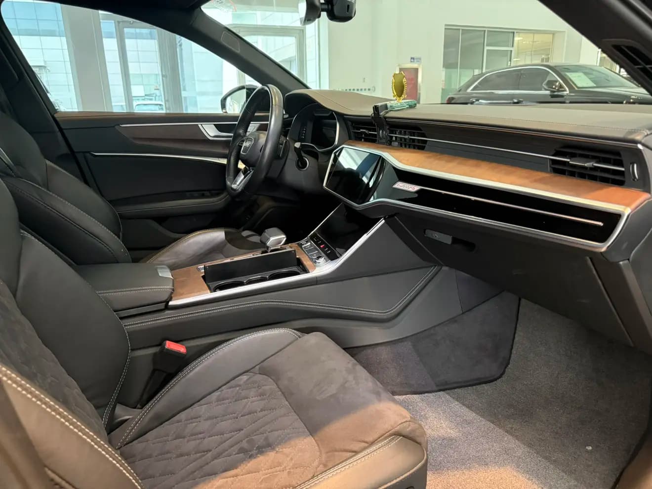 Audi A6L 2023 г. 48828 км. — фото 16