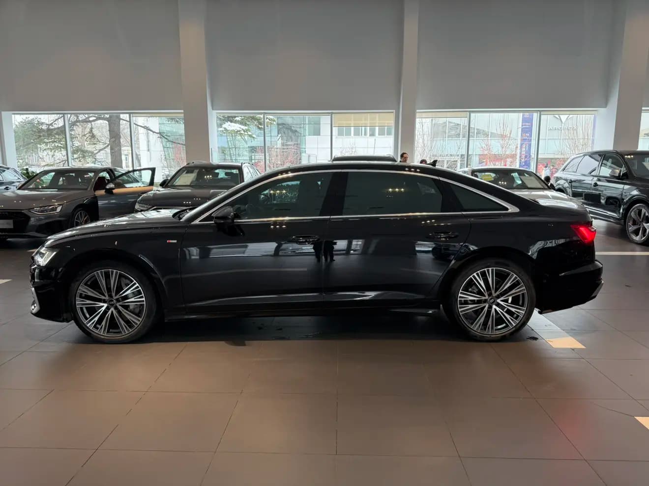 Audi A6L 2023 г. 48828 км. — фото 4