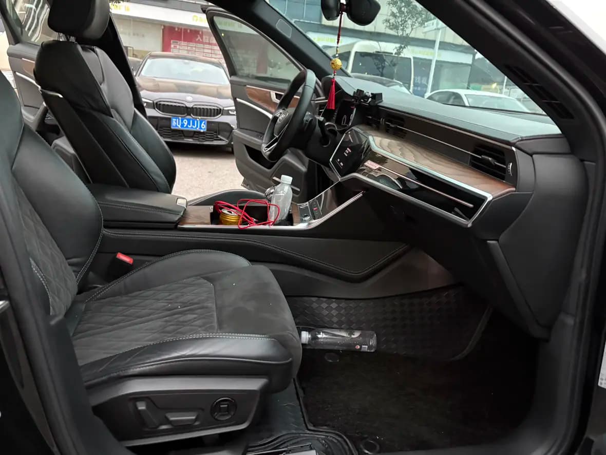 Audi A6L 2022 г. 50122 км. — фото 11