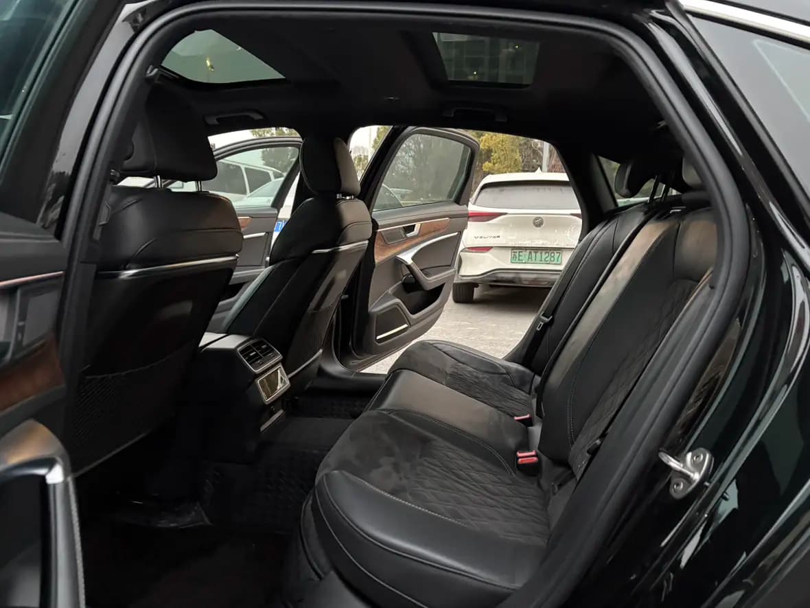 Audi A6L 2022 г. 50122 км. — фото 13