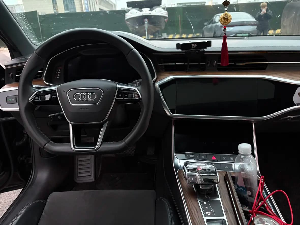 Audi A6L 2022 г. 50122 км. — фото 9