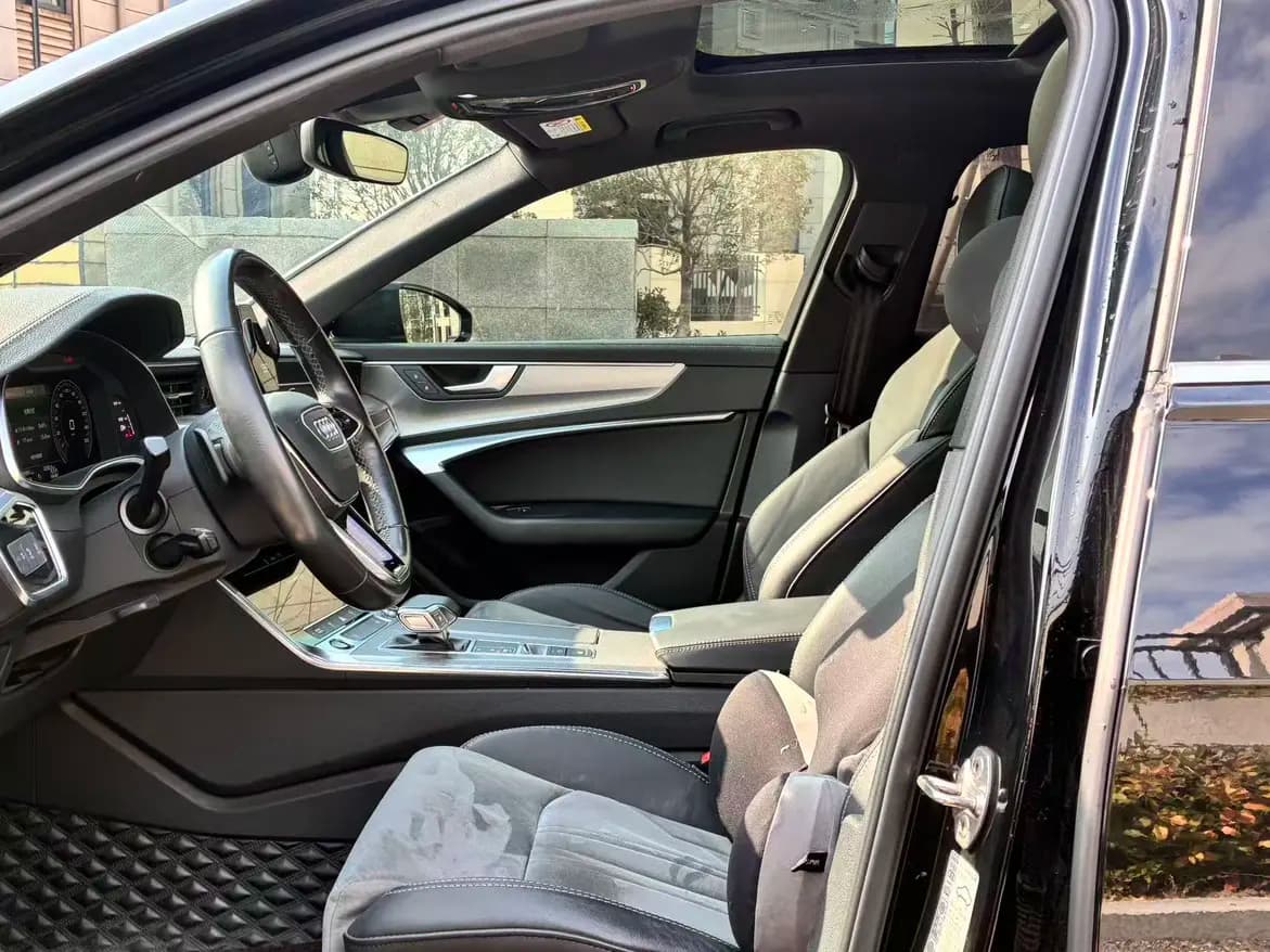 Audi A6L 2021 г. 90095 км. — фото 8