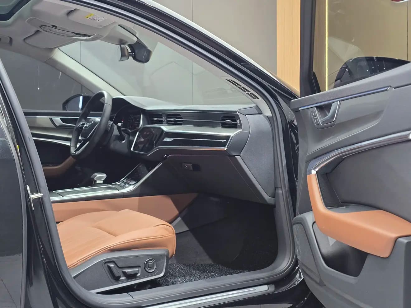Audi A6L 2021 г. 64121 км. — фото 12