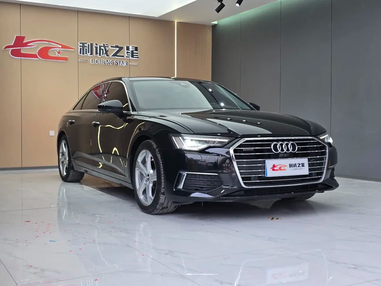 Audi A6L 2021 г. 64121 км. — фото 3