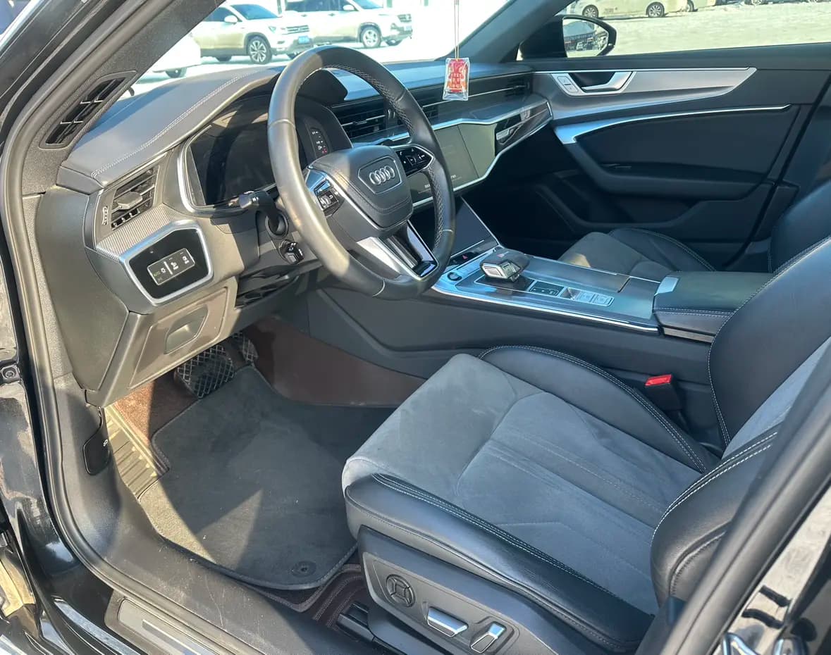Audi A6L 2024 г. 34018 км. — фото 14
