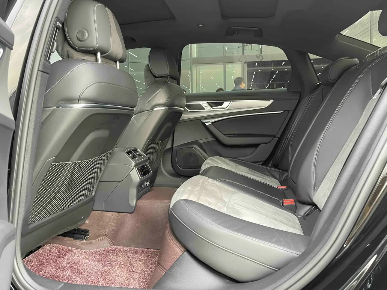 Audi A6L 2025 г. 35019 км. — фото 7