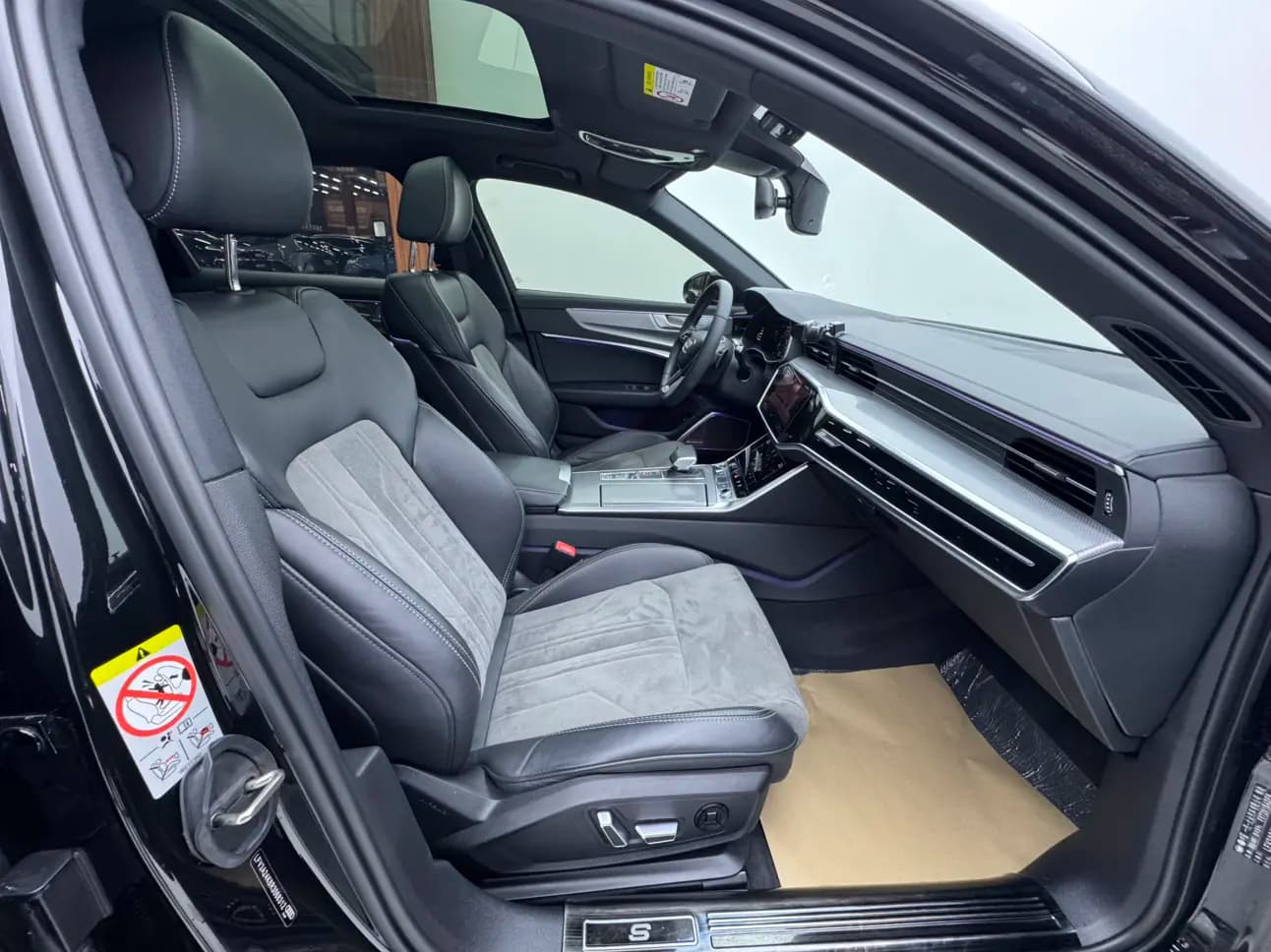 Audi A6L 2024 г. 55020 км. — фото 11