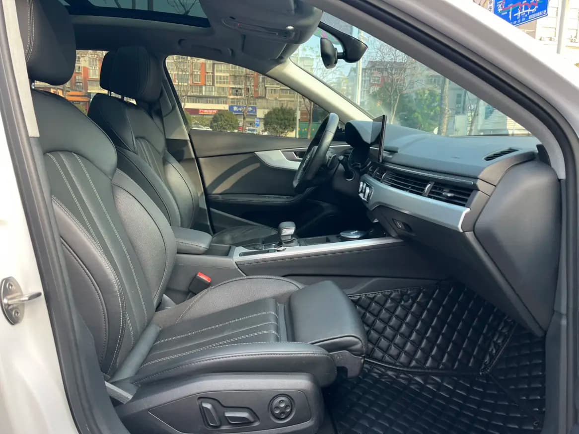 Audi A4L 2022 г. 24034 км. — фото 14