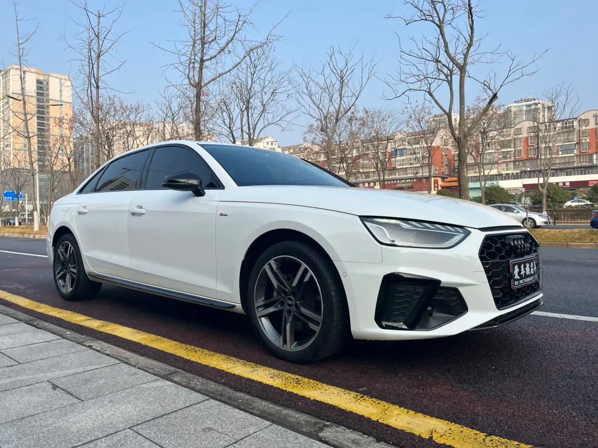 Audi A4L 2022 г. 24034 км. — фото 3