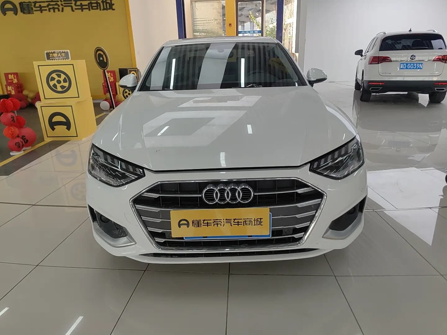 Audi A4L 2021 г. 56445 км. — фото 2