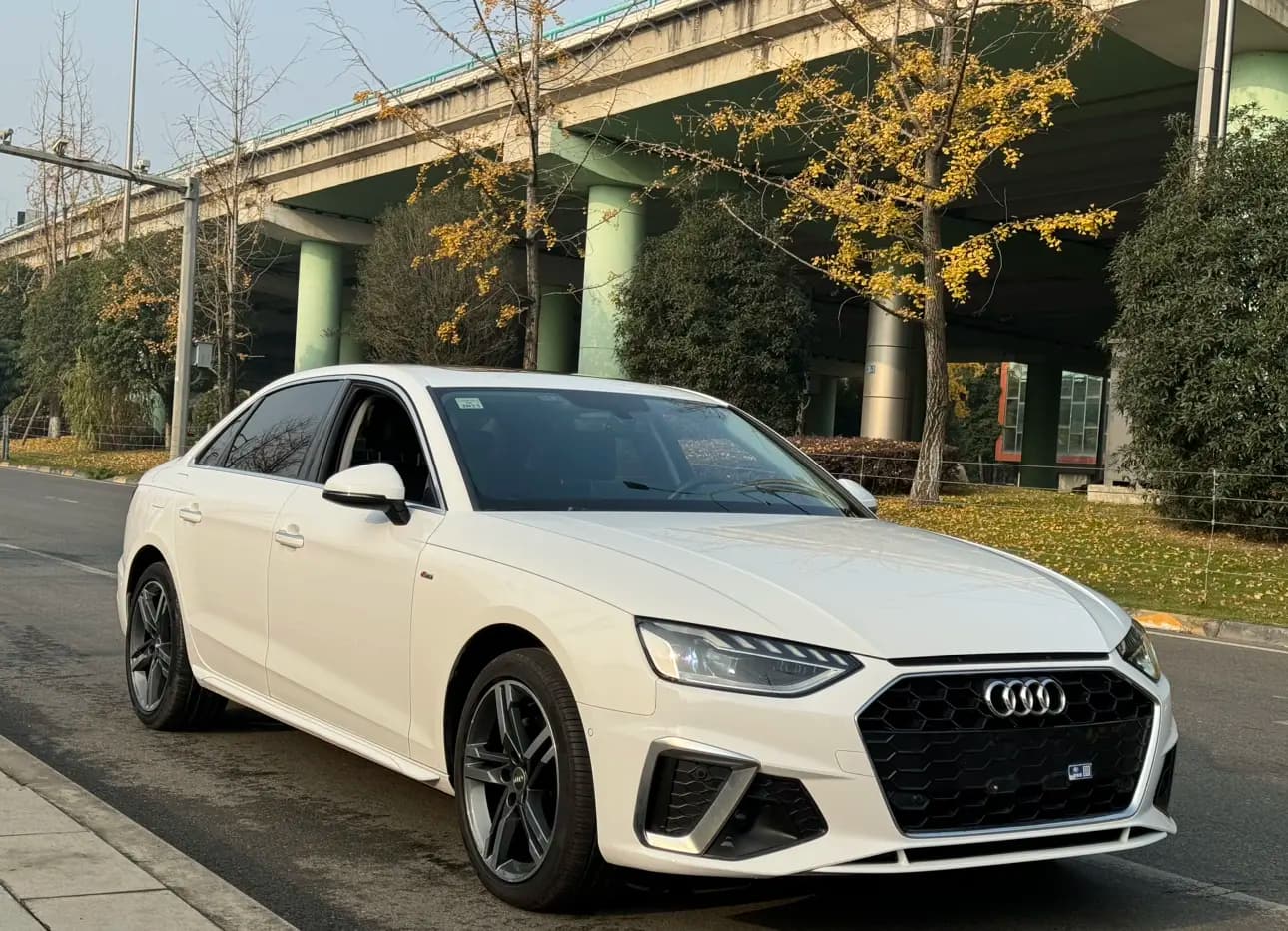 Audi A4L 2021 г. 46047 км. — фото 3