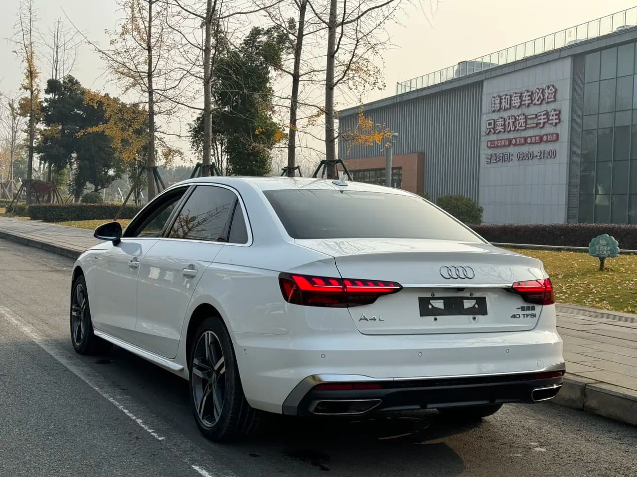 Audi A4L 2021 г. 46047 км. — фото 4