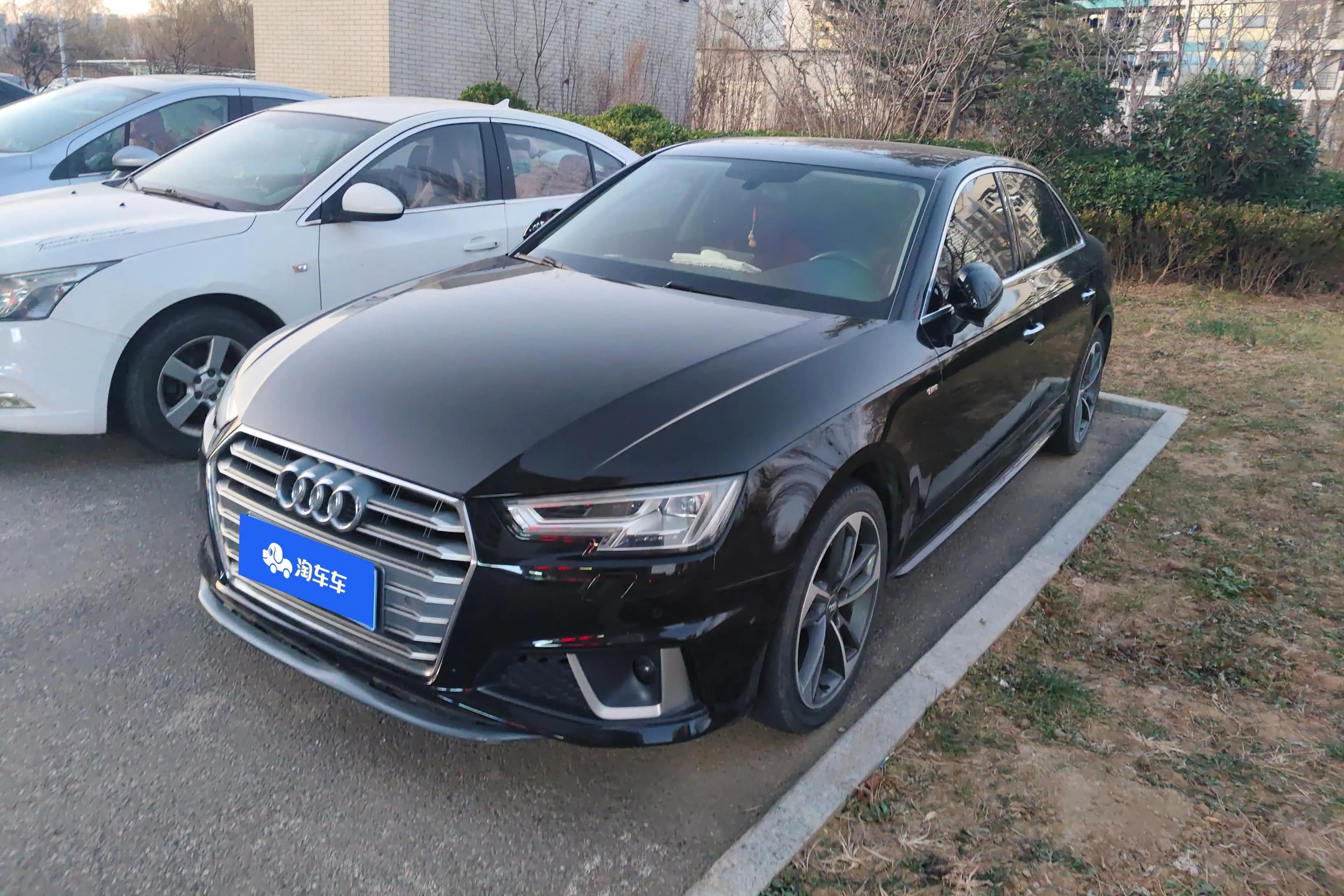 Audi A4L 2021 г. 70548 км.