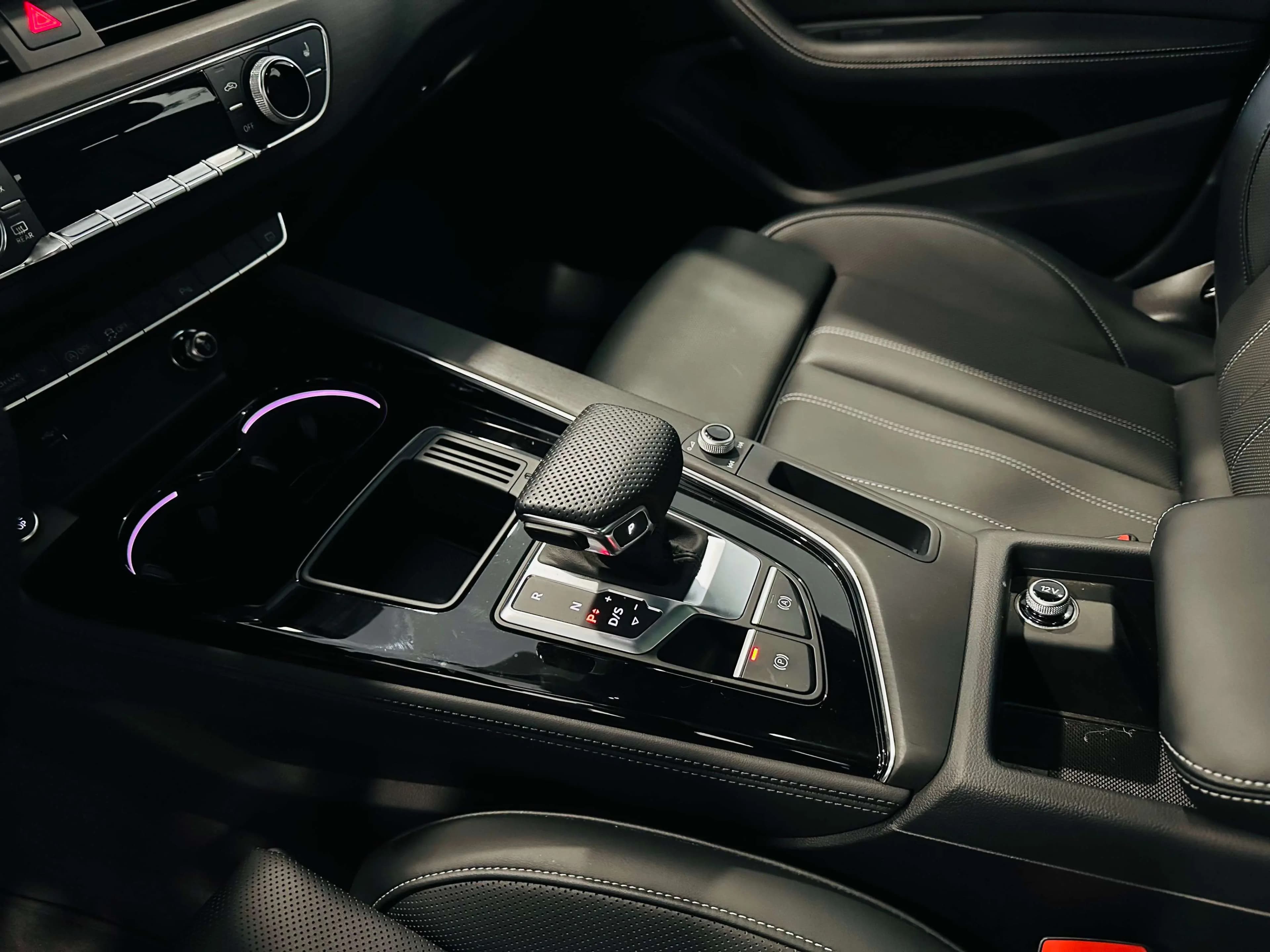 Audi A4L 2024 г. 8058 км. — фото 12