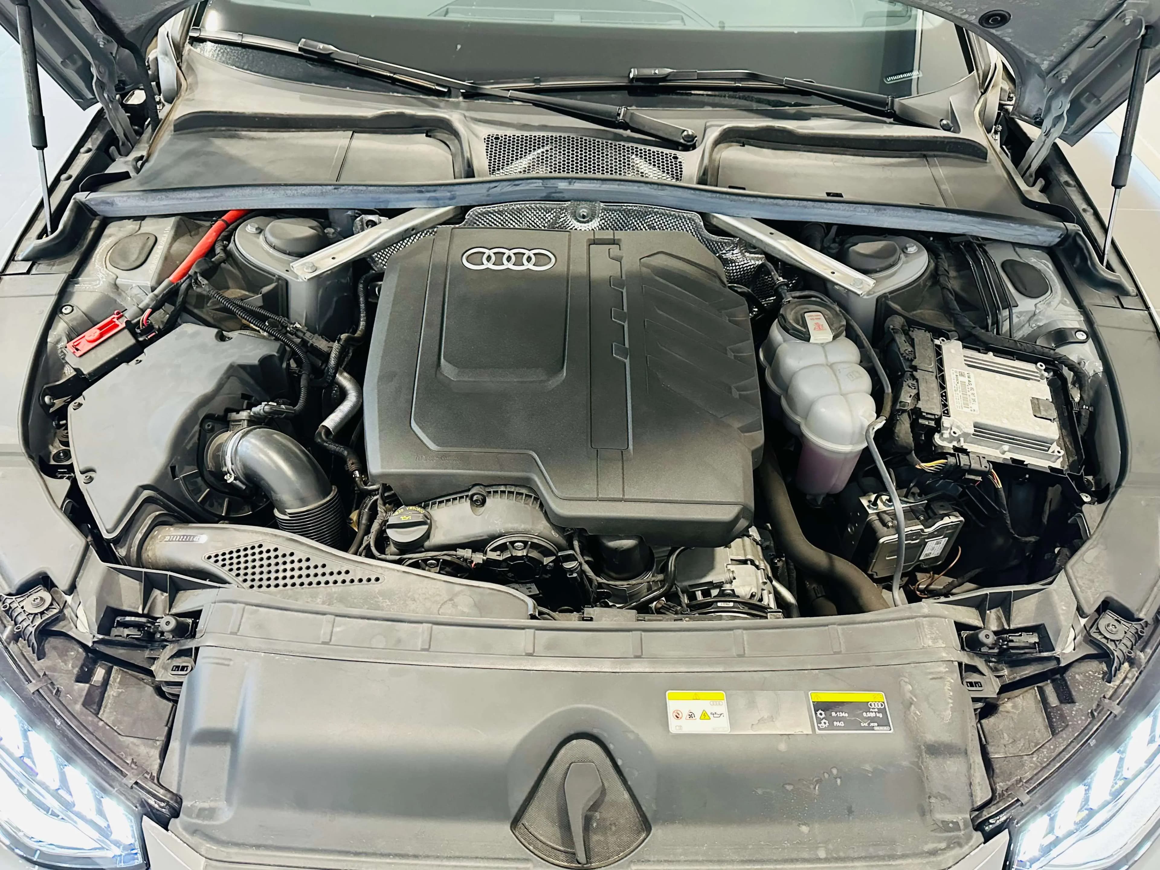 Audi A4L 2024 г. 8058 км. — фото 7